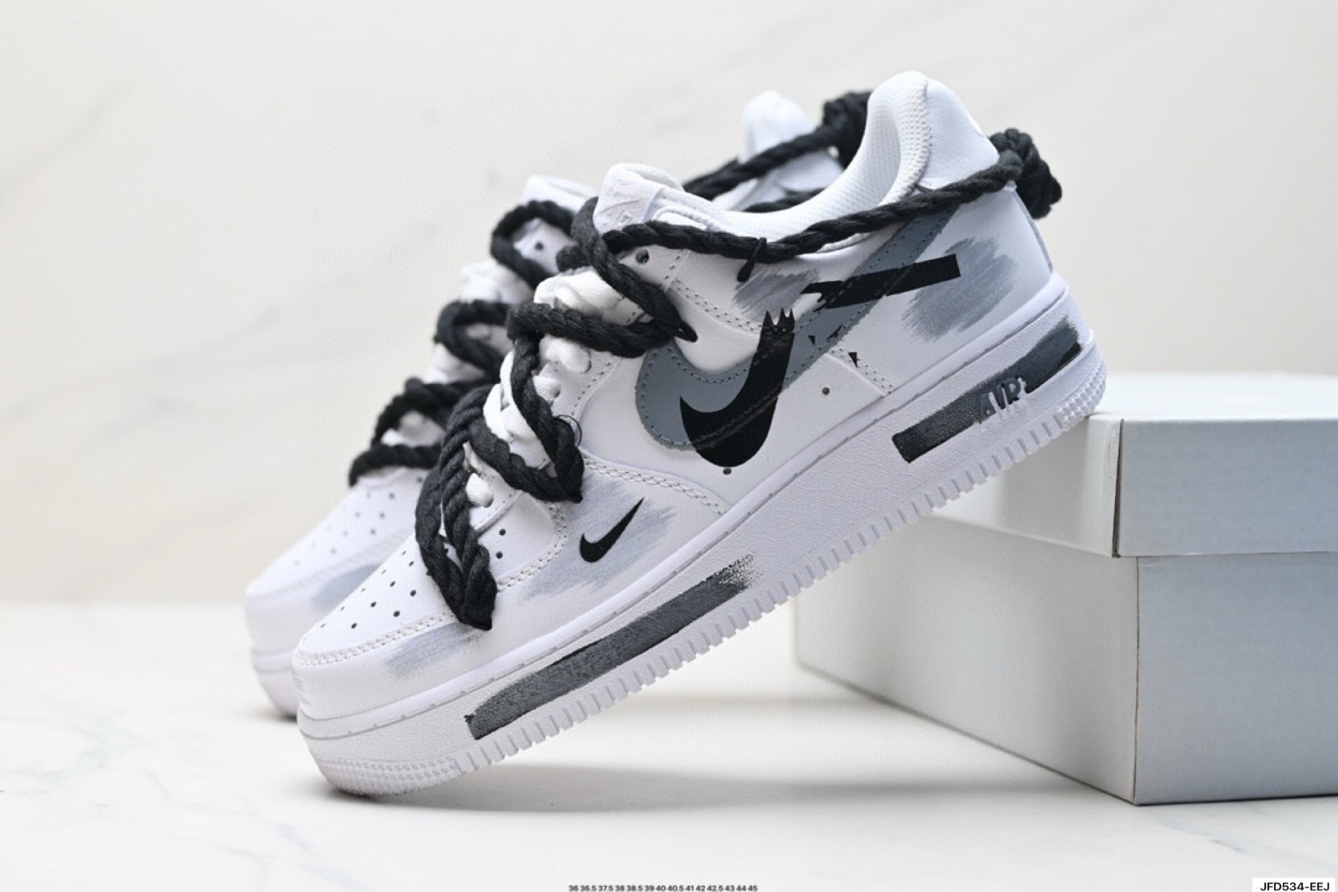 180 NIKE AIR FORCE 1‘07   CZ9084-200