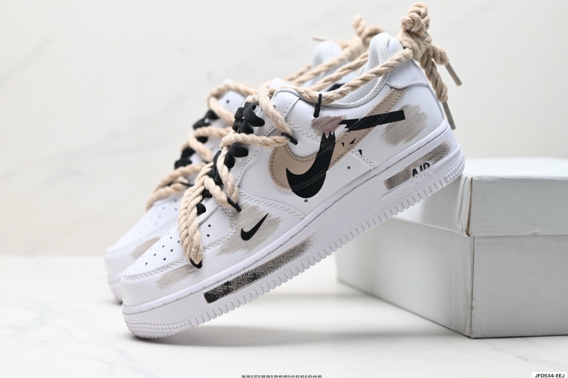 180 NIKE AIR FORCE 1‘07   CZ9084-200