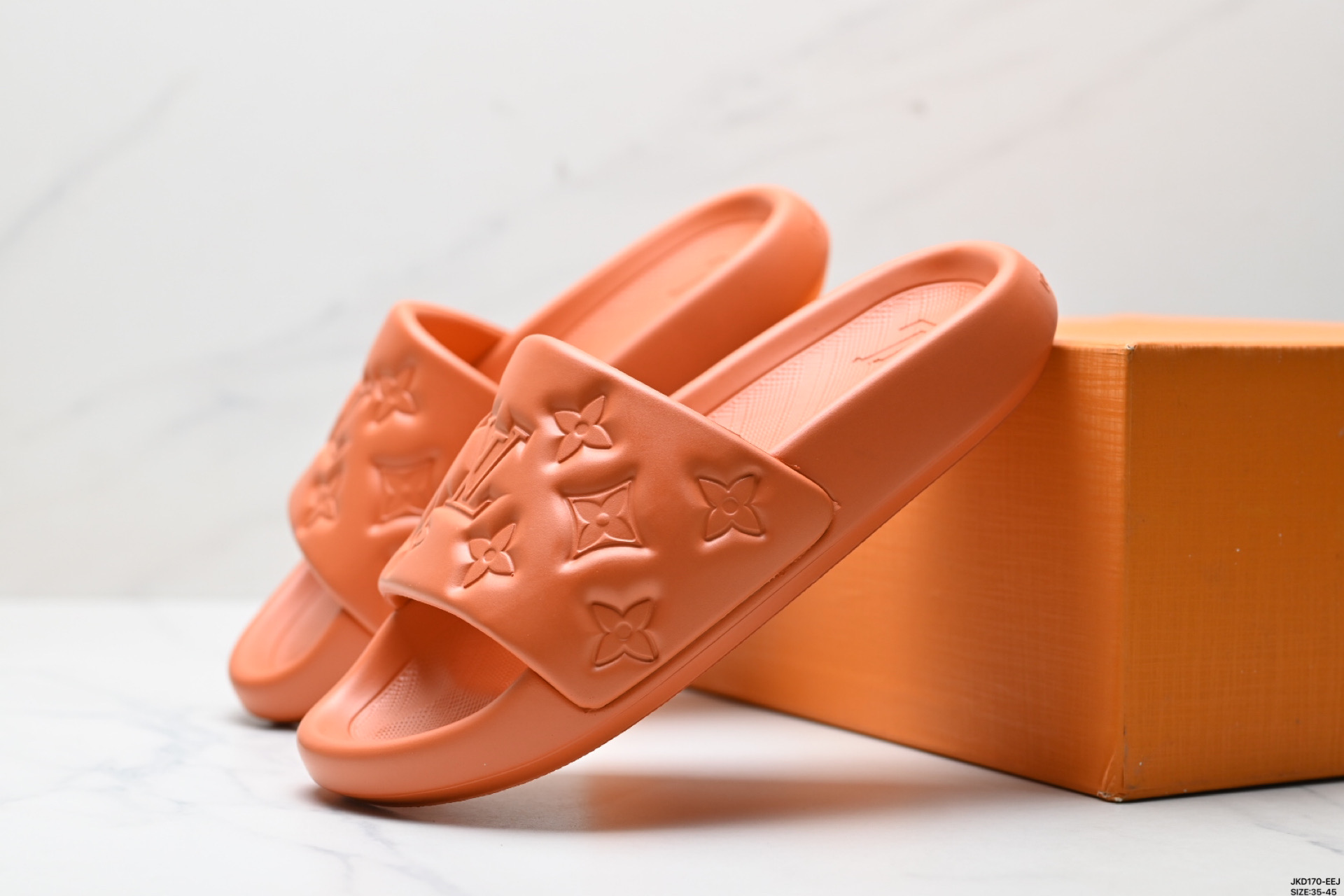 170 LOUIS VUITTON 路易威登 Waterfront 舒适日常 LV拖鞋