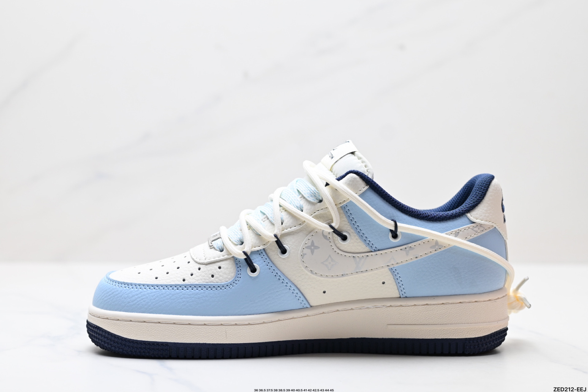 270 NIKE AIR FORCE 1‘07 LV8  DM6868-058