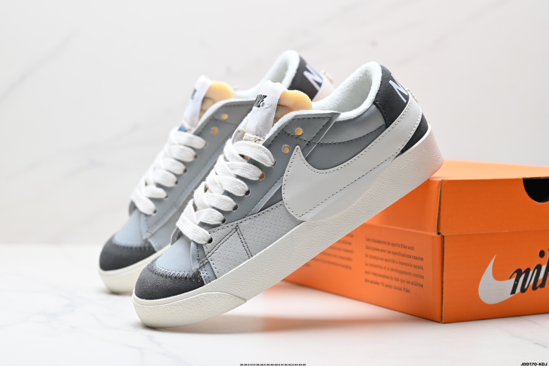 Nike Blazer Low '77 Jumbo: Classic Low-Top Sneakers for Everyday Style 5 i1743438298482 7789 0 3
