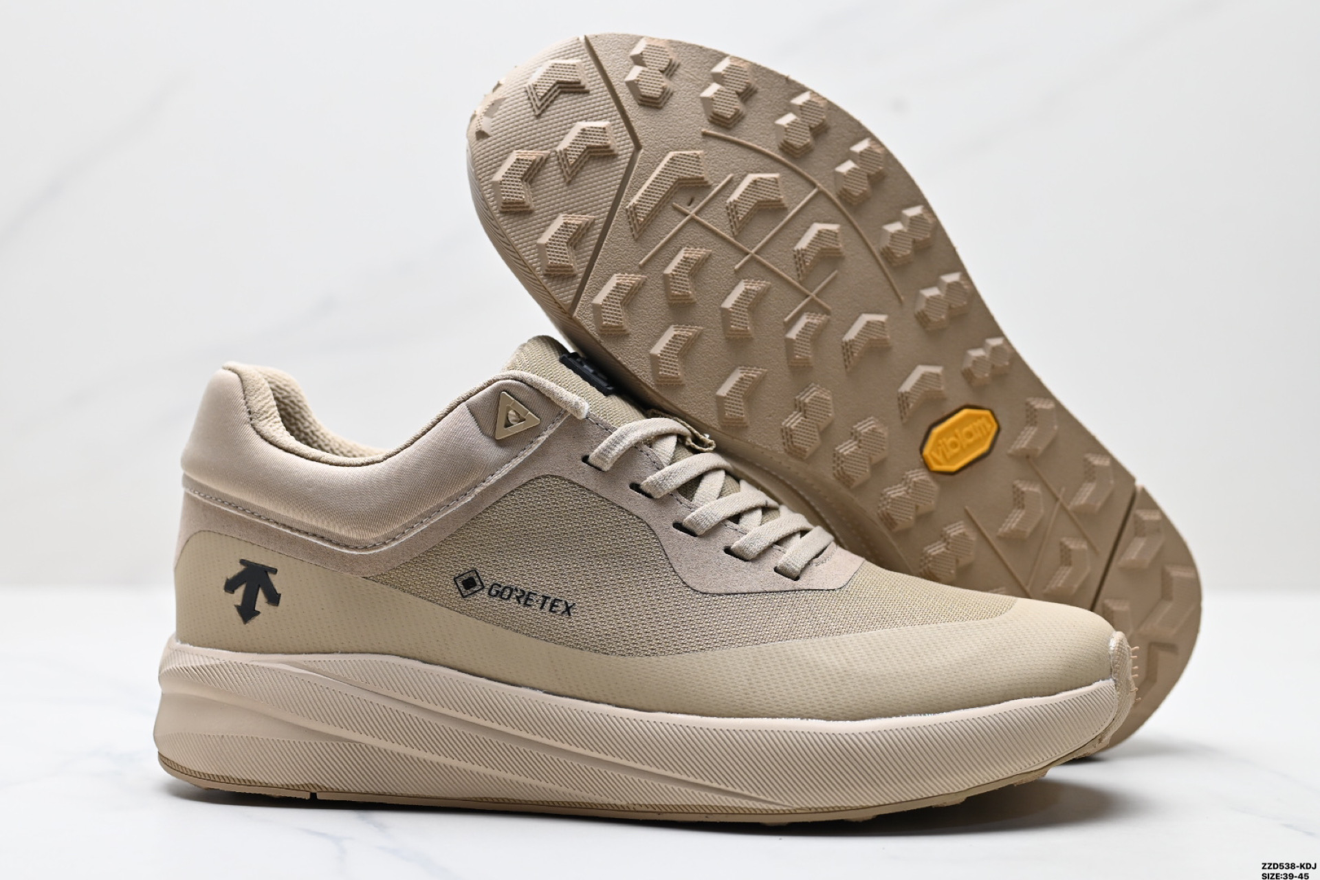 260 迪桑特DESCENTE DUALIS都市通勤 GORE-TEX 时尚舒适 防滑耐磨  D5131DSN24