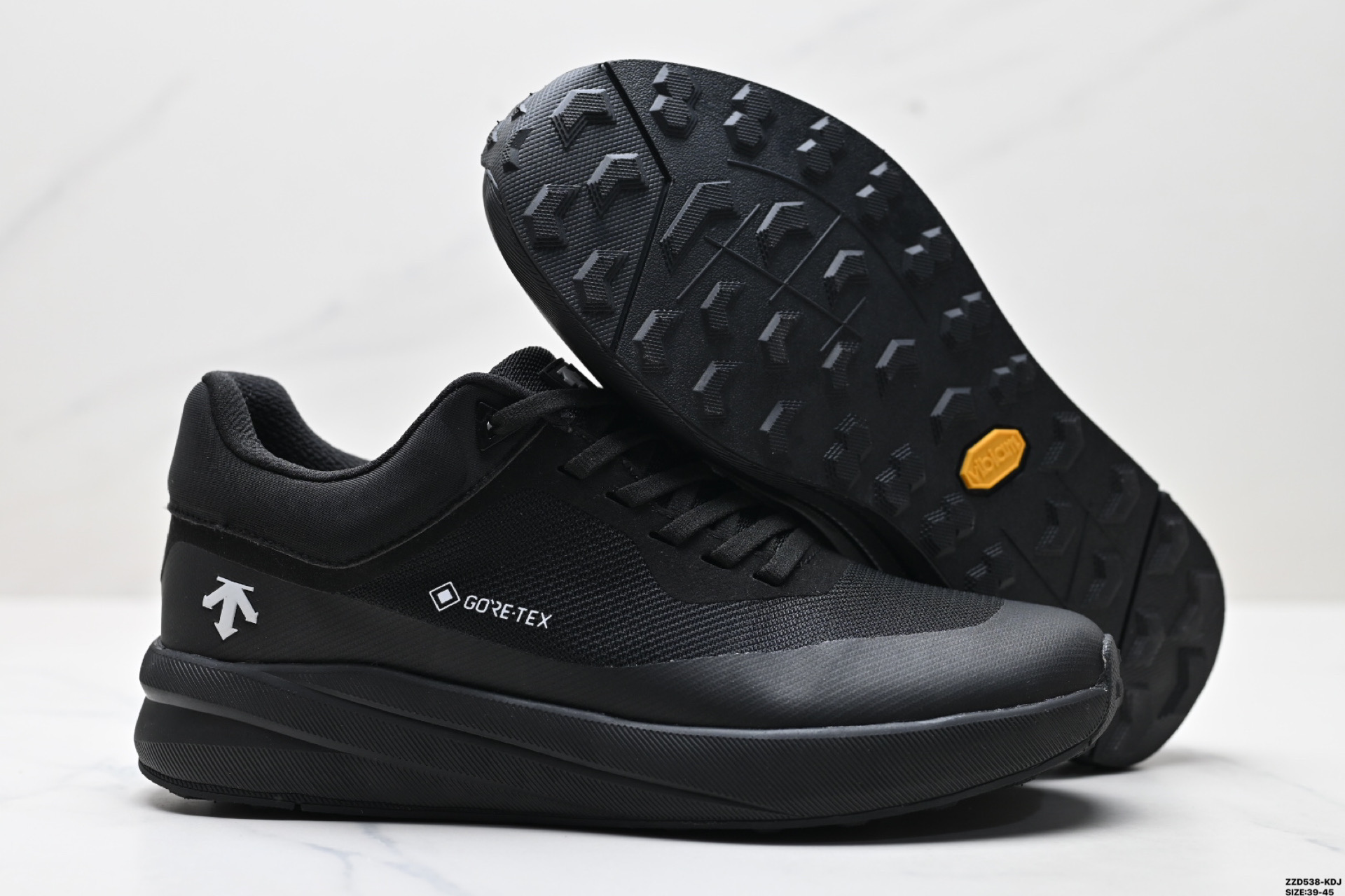 260 迪桑特DESCENTE DUALIS都市通勤 GORE-TEX 时尚舒适 防滑耐磨  D5131DSN24