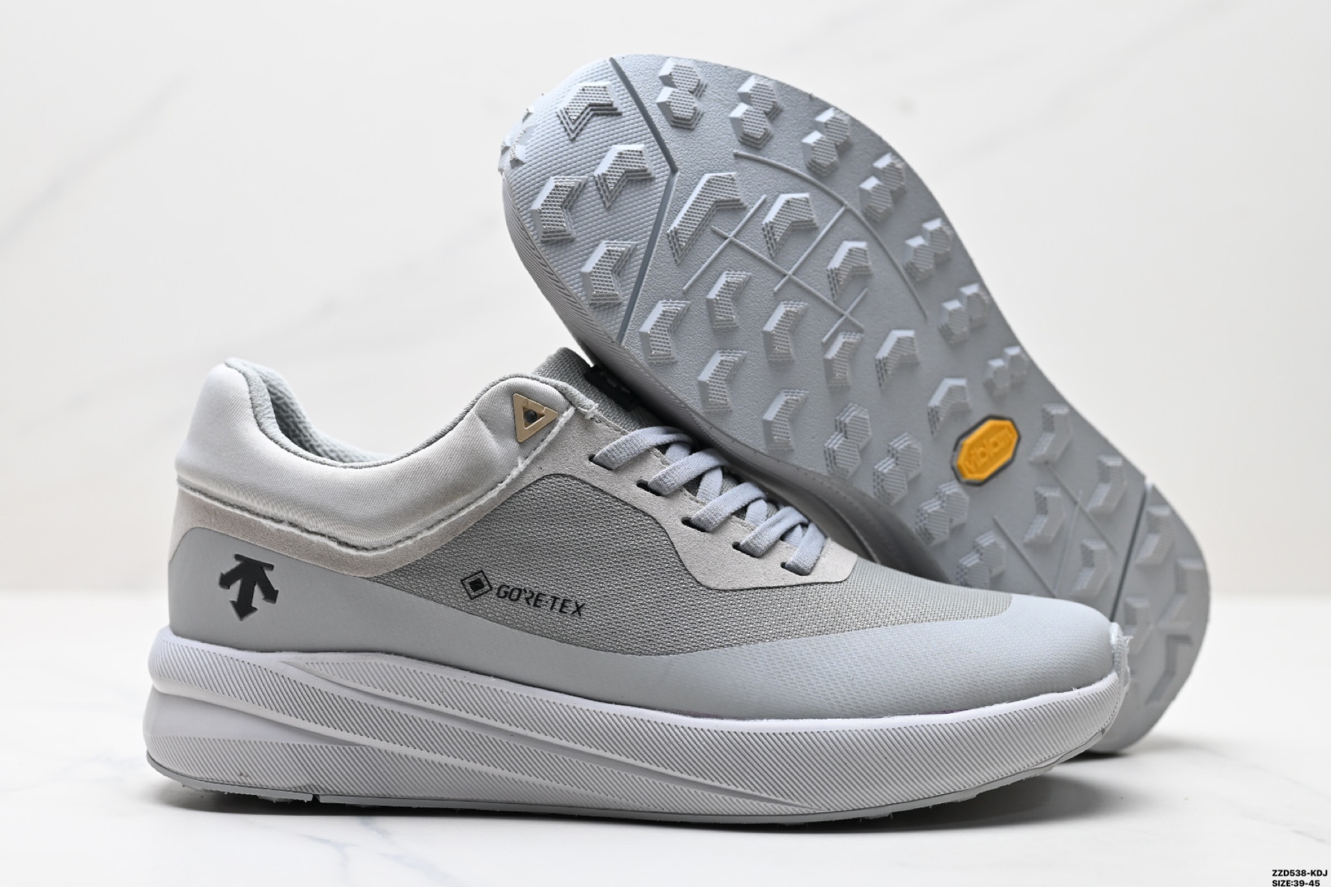 260 迪桑特DESCENTE DUALIS都市通勤 GORE-TEX 时尚舒适 防滑耐磨  D5131DSN24