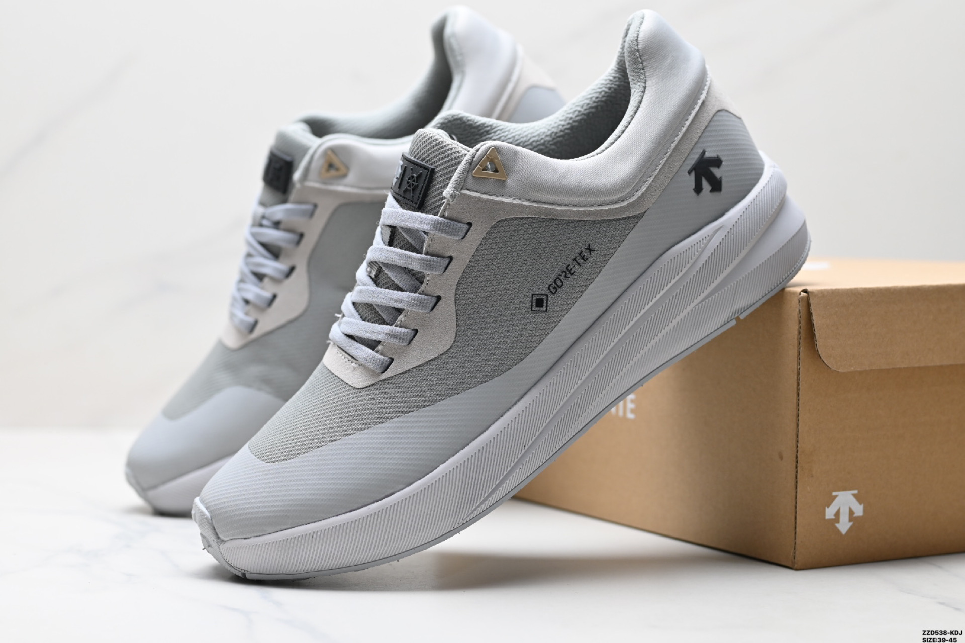 260 迪桑特DESCENTE DUALIS都市通勤 GORE-TEX 时尚舒适 防滑耐磨  D5131DSN24