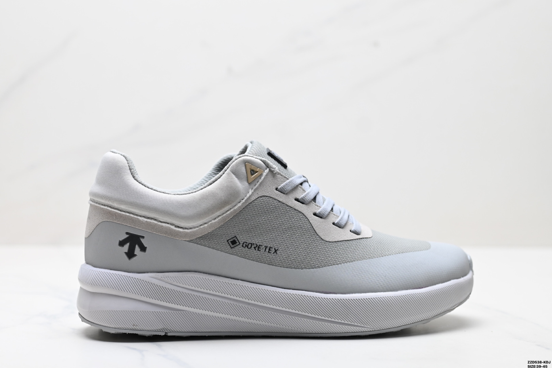 260 迪桑特DESCENTE DUALIS都市通勤 GORE-TEX 时尚舒适 防滑耐磨  D5131DSN24