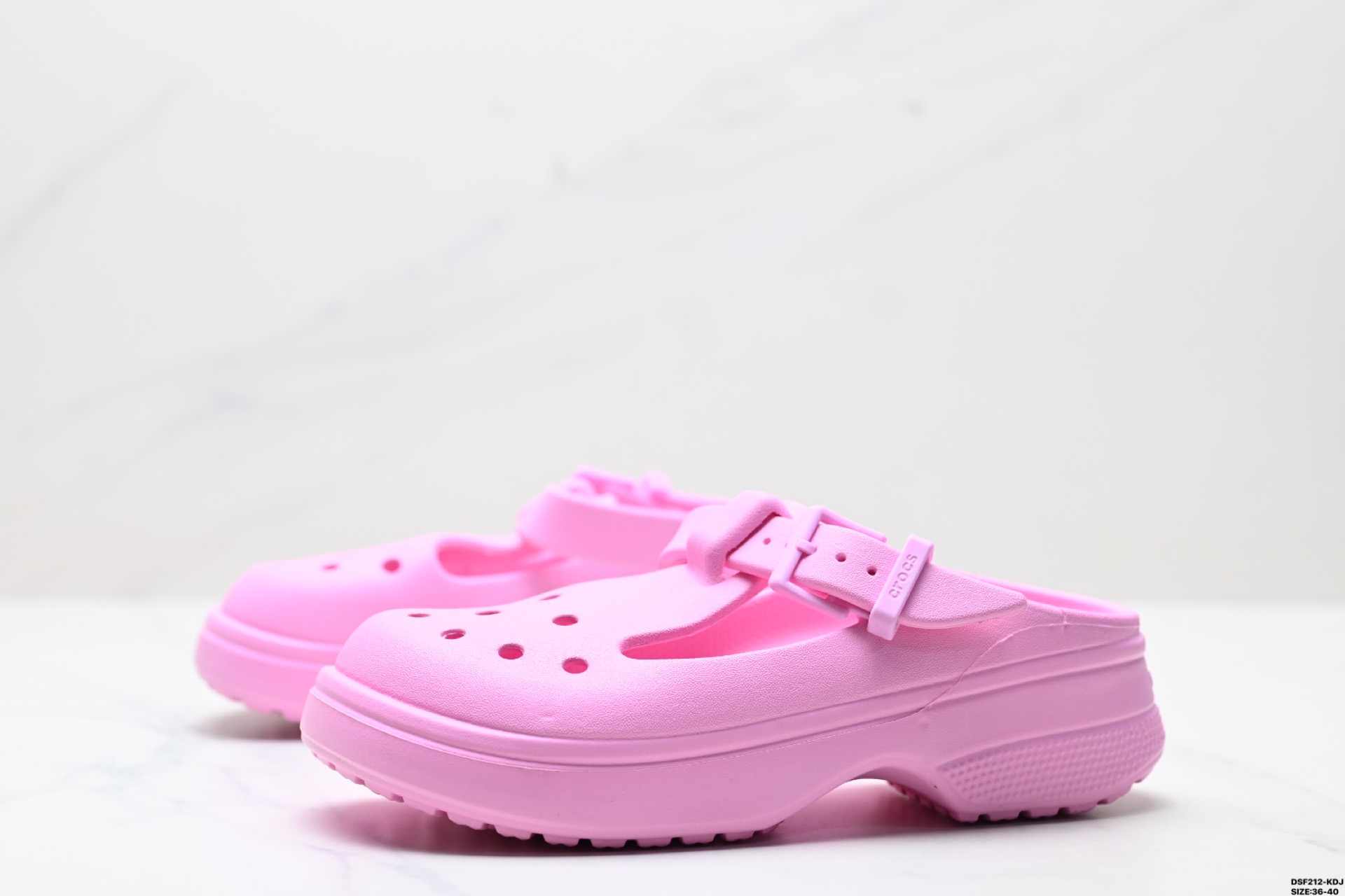 105 Crocs卡骆驰 经典玛丽珍 EVA 轻便套脚 洞洞鞋