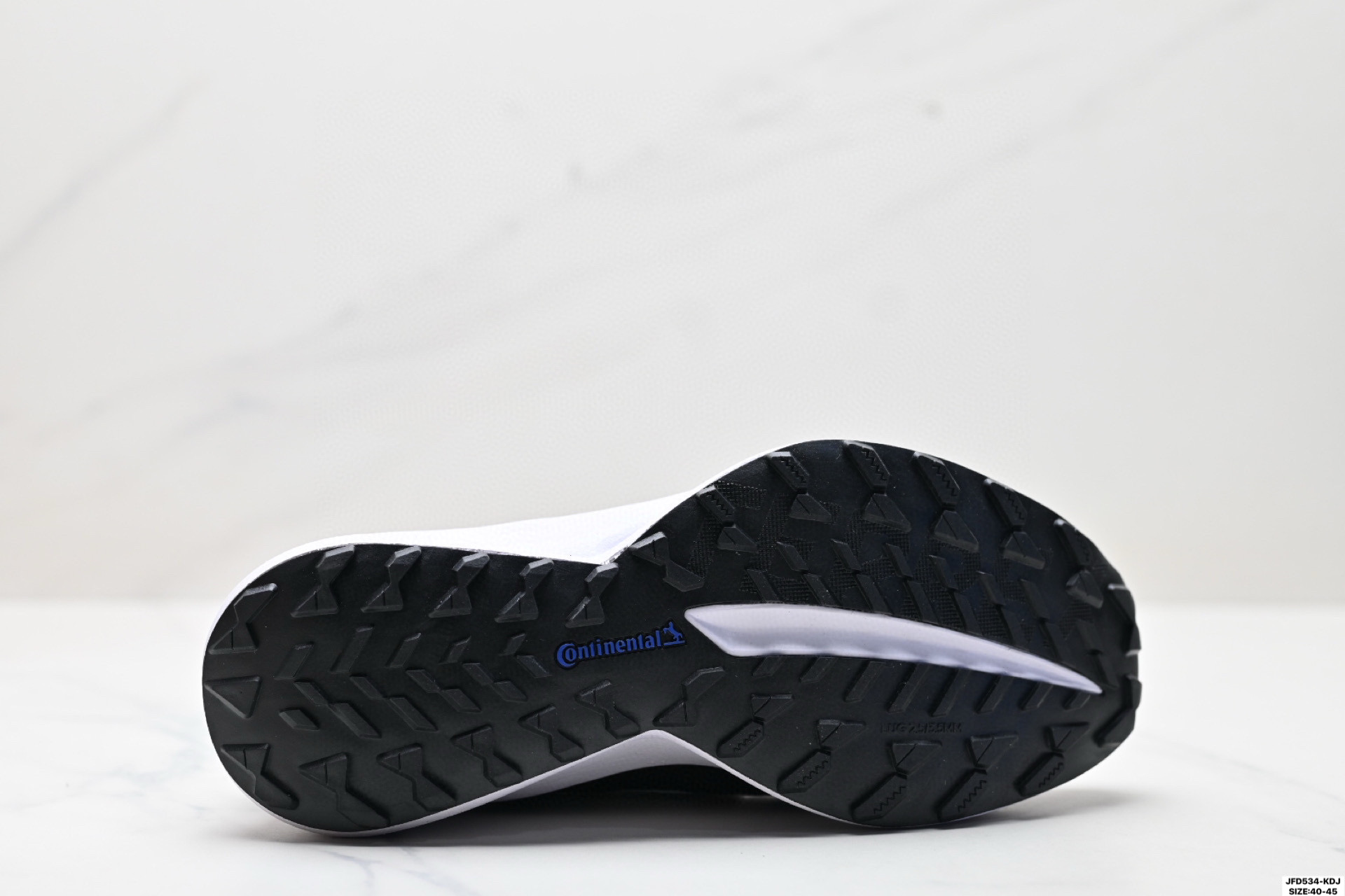 180 ADIDAS EQUIPMENT AGRAVIC 舒适百搭防滑耐磨 阿迪达斯 低帮跑步鞋  JH6113