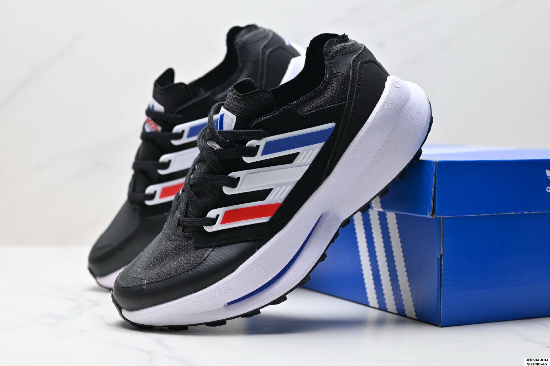 180 ADIDAS EQUIPMENT AGRAVIC 舒适百搭防滑耐磨 阿迪达斯 低帮跑步鞋  JH6113