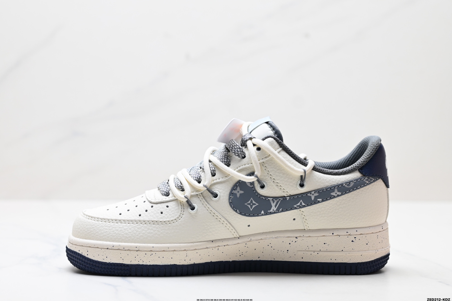 270 NIKE AIR FORCE 1‘07 LV8 DM6868-066