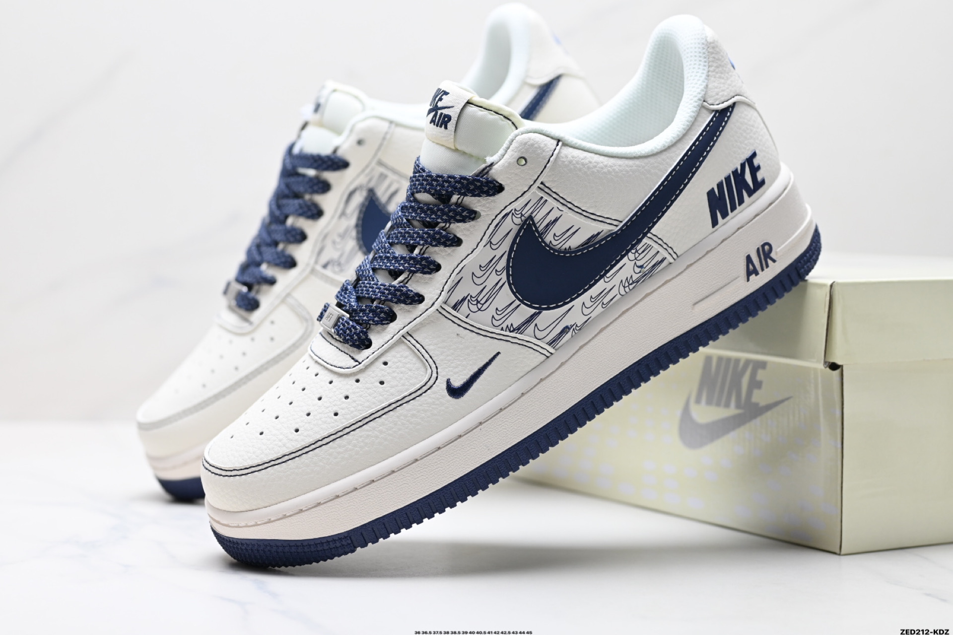 270 NIKE AIR FORCE 1‘07 LV8   HH7518-069