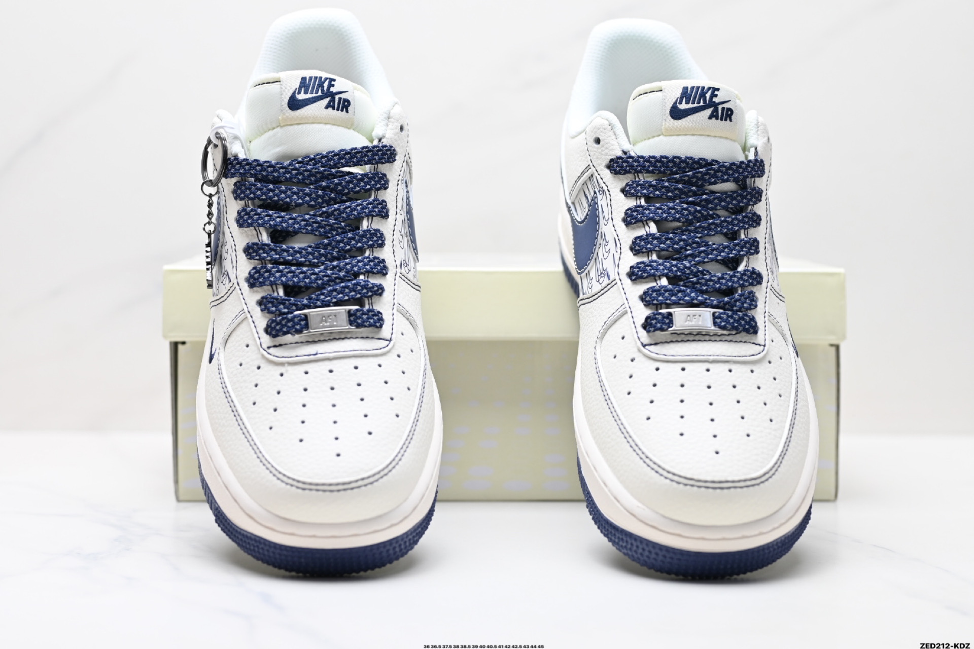 270 NIKE AIR FORCE 1‘07 LV8   HH7518-069