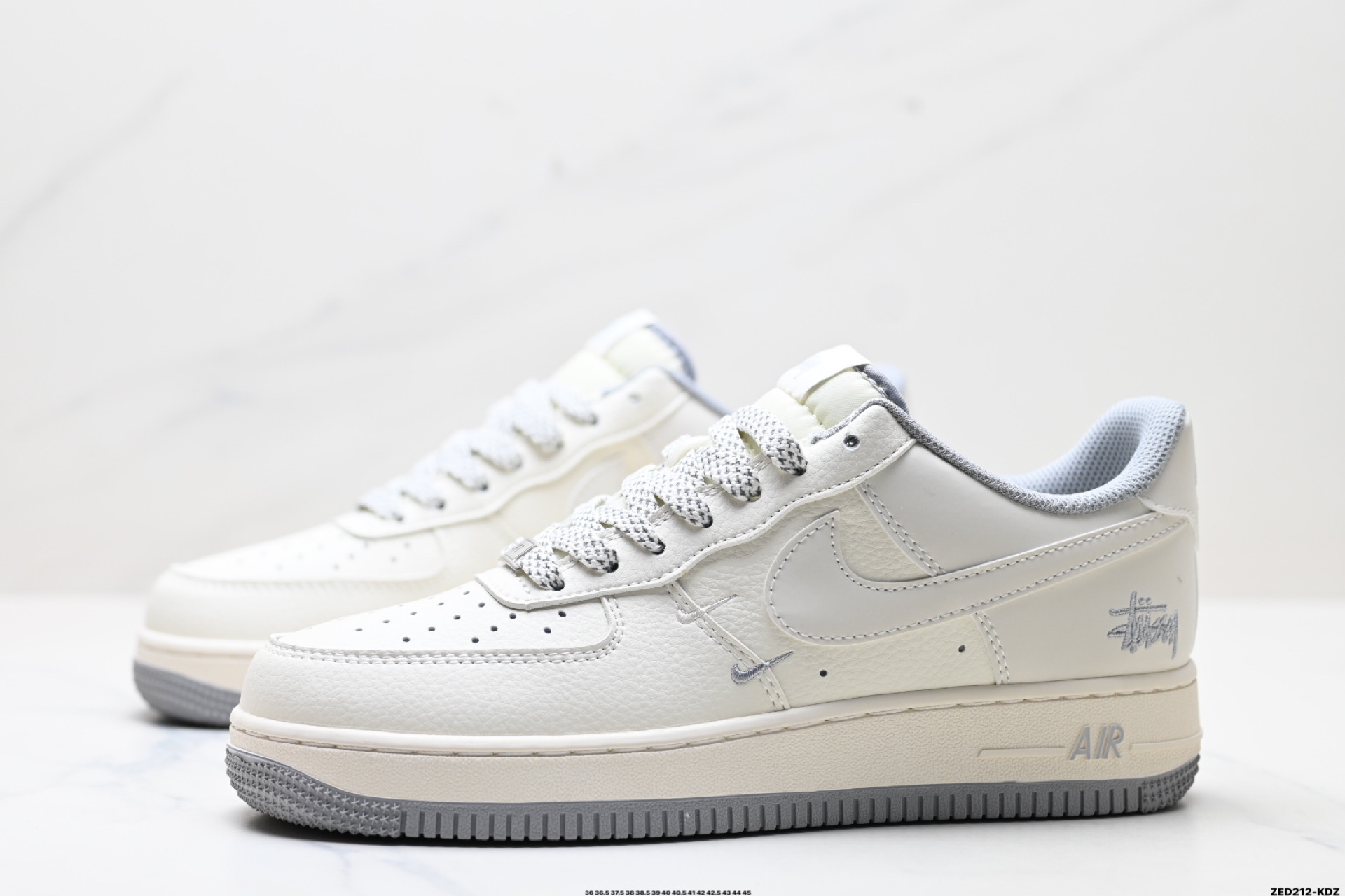 270 NIKE AIR FORCE 1‘07 LV8   XZ6188-712