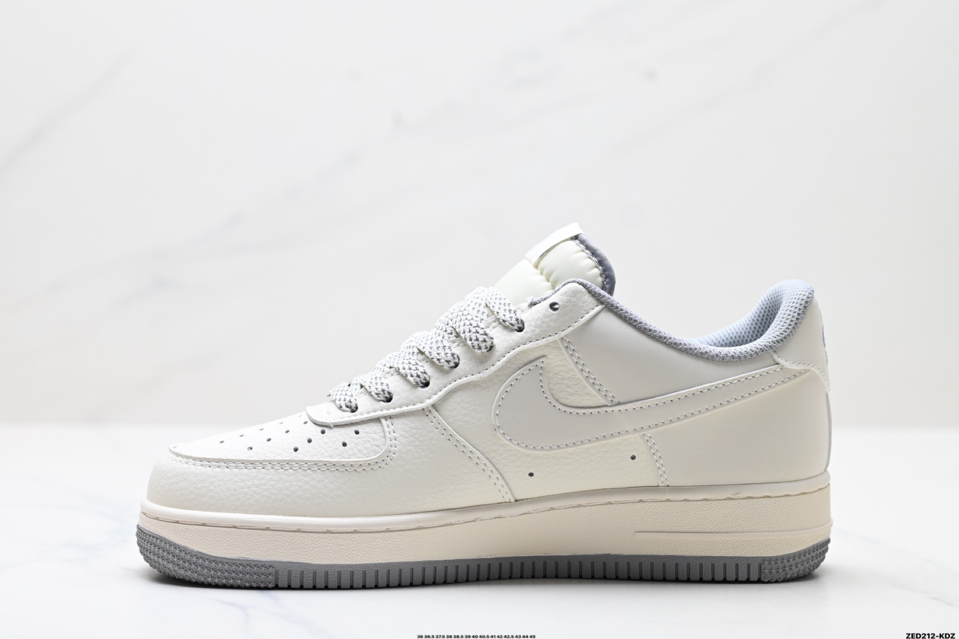 270 NIKE AIR FORCE 1‘07 LV8   XZ6188-712