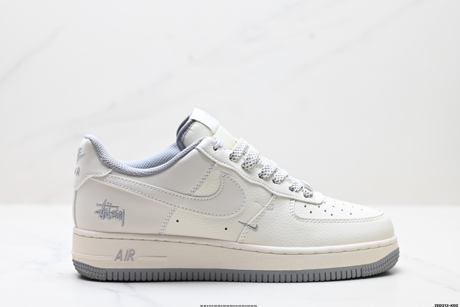 270 NIKE AIR FORCE 1‘07 LV8   XZ6188-712