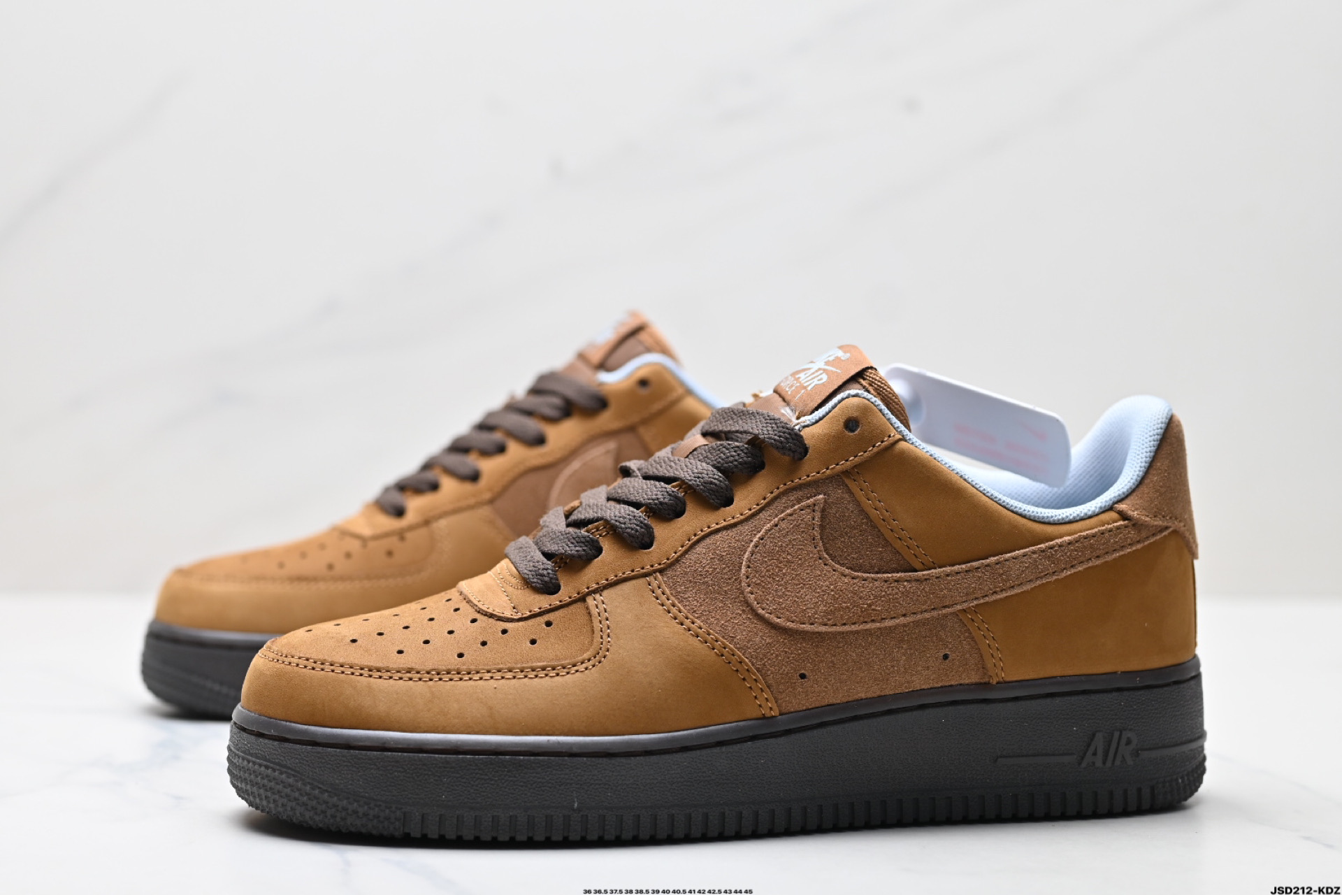210 NIKE AIR FORCE 1‘07   IB4617-222
