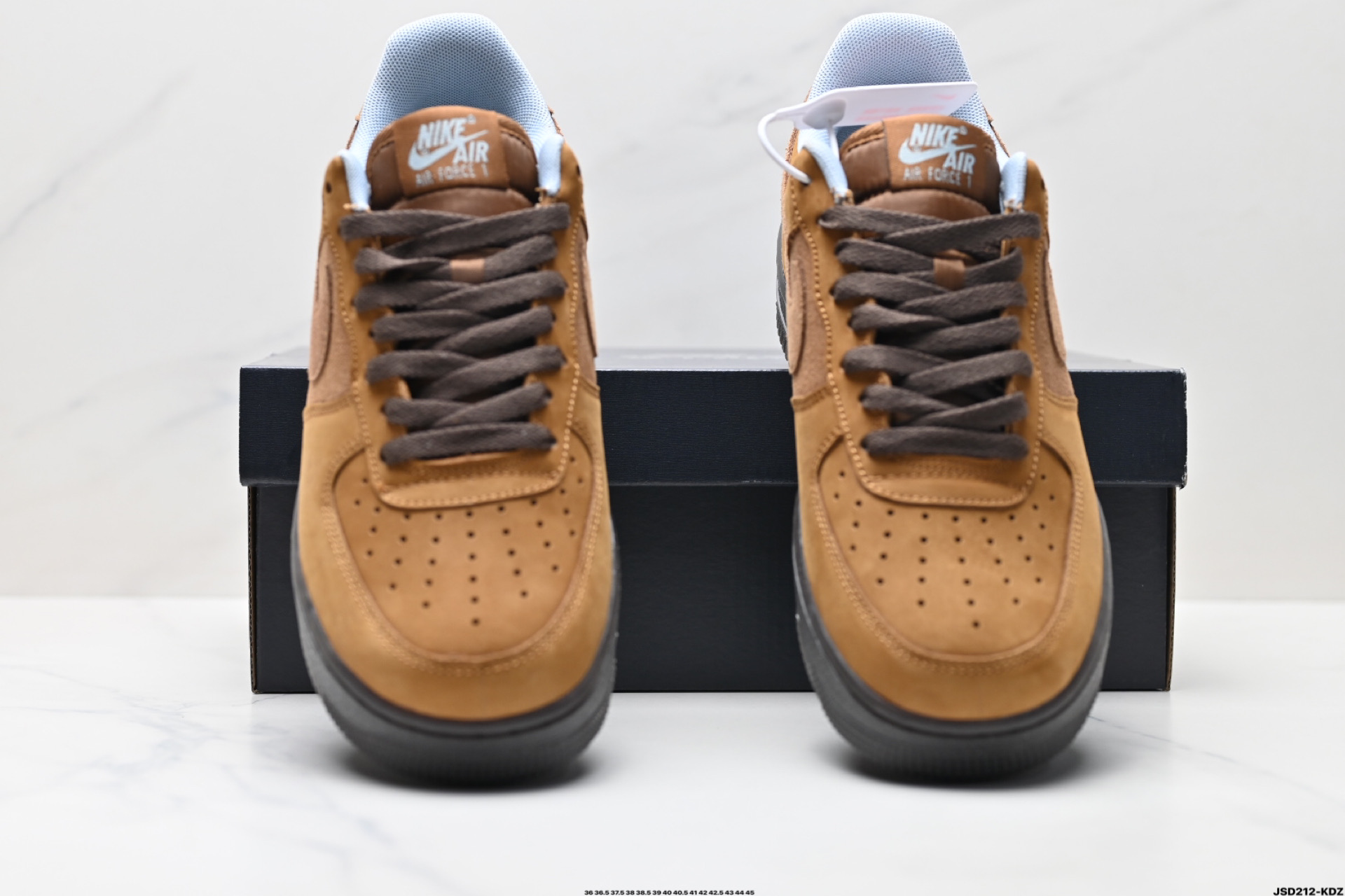 210 NIKE AIR FORCE 1‘07   IB4617-222