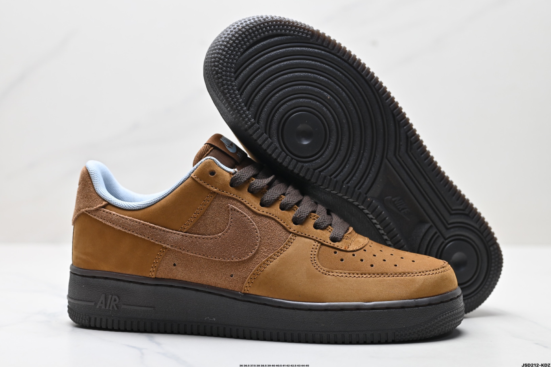 210 NIKE AIR FORCE 1‘07   IB4617-222