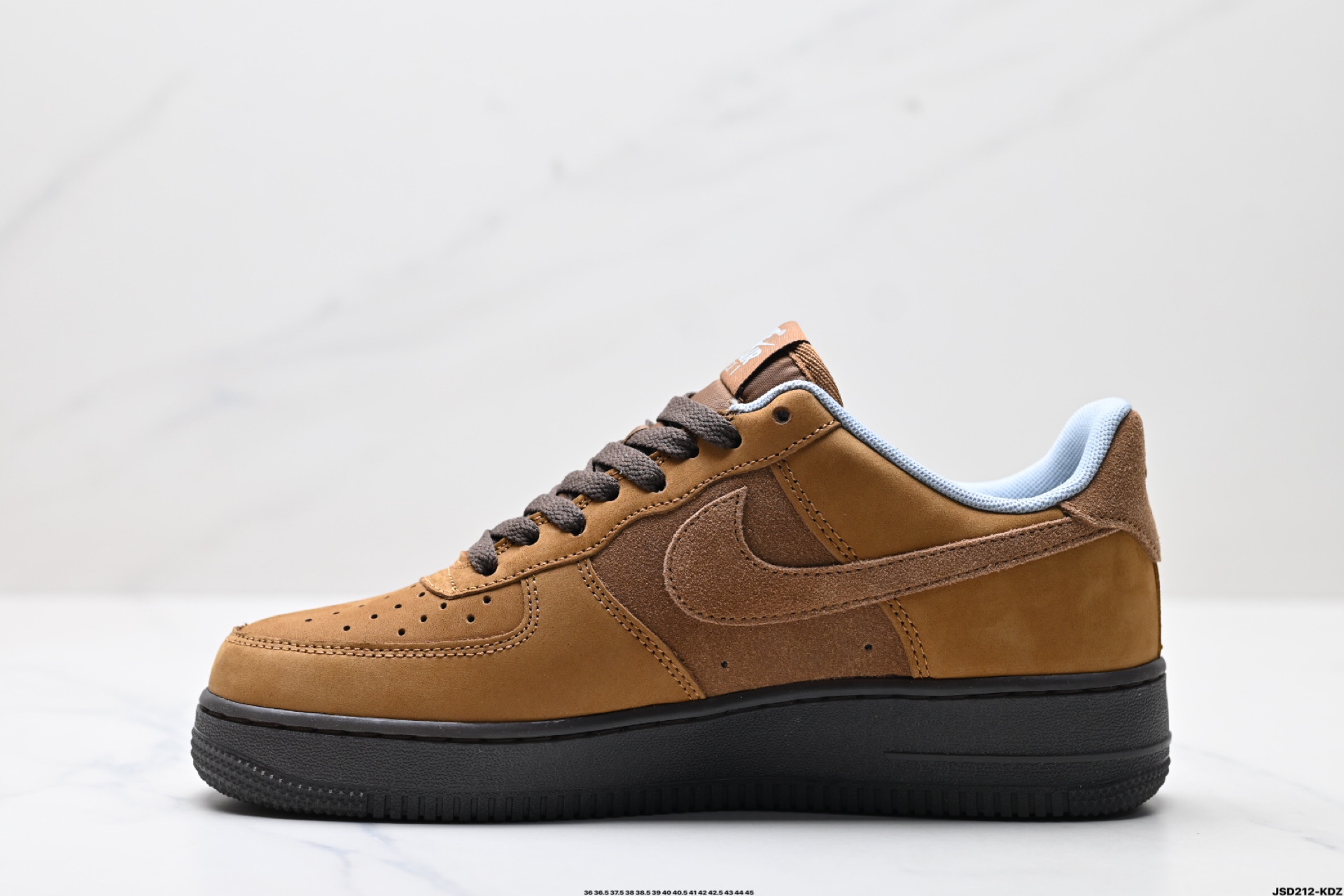 210 NIKE AIR FORCE 1‘07   IB4617-222