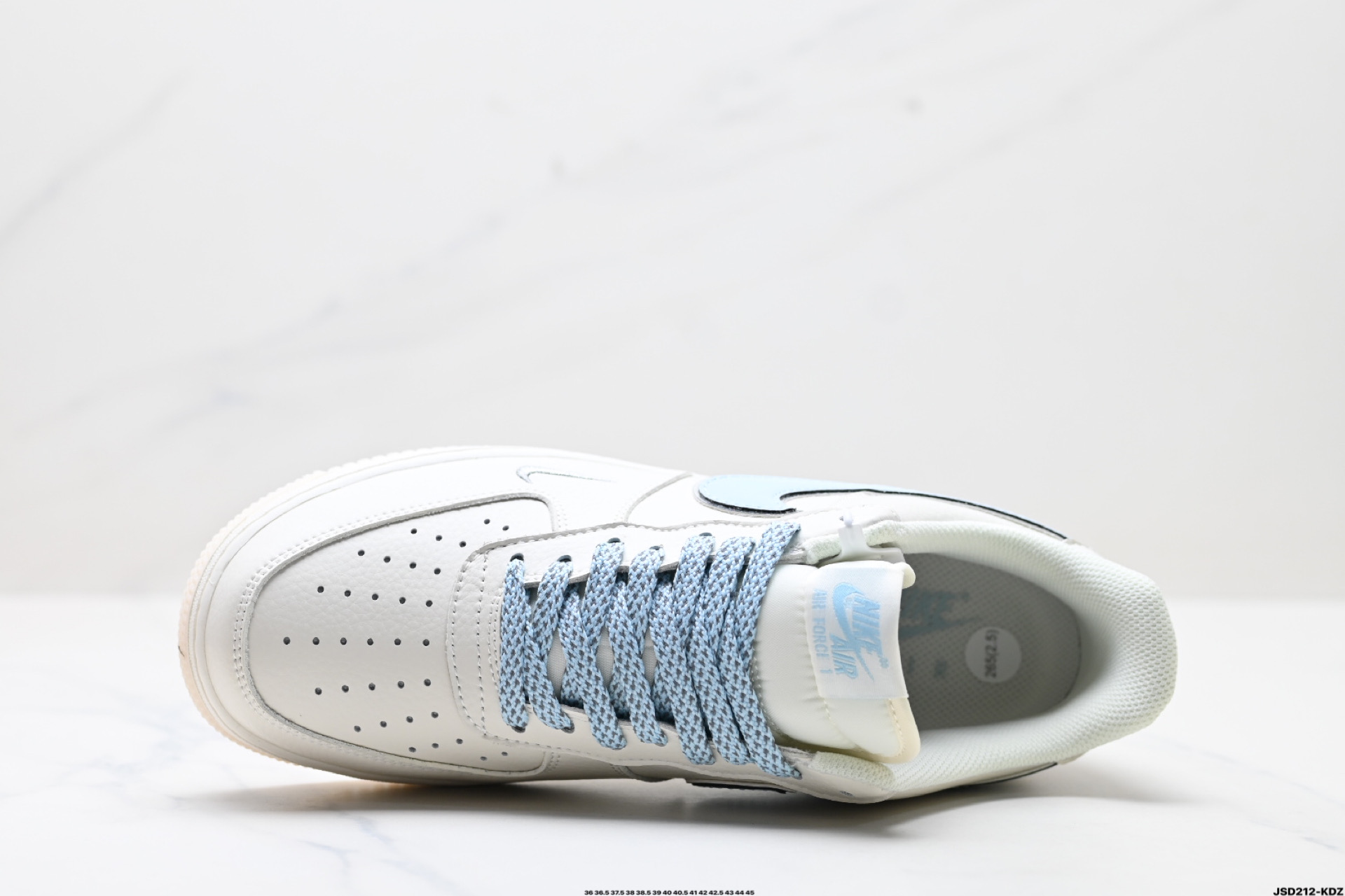 210 NIKE AIR FORCE 1‘07  JJ0253-008