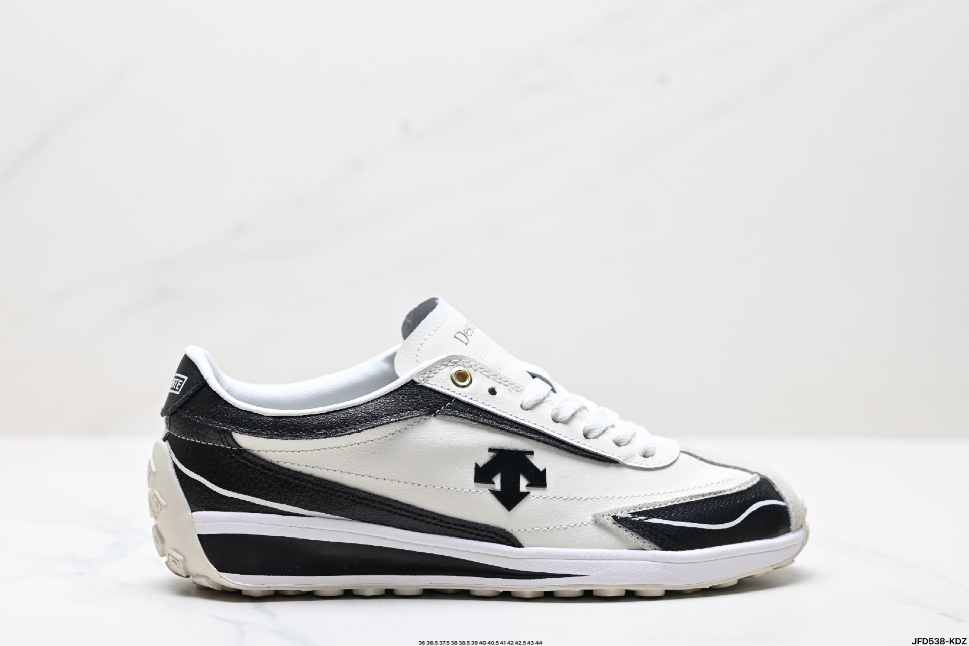 180 迪桑特DESCENTE CHRON RACER 舒适百搭 防滑耐磨 低帮 生活休闲鞋  SP353LCR76