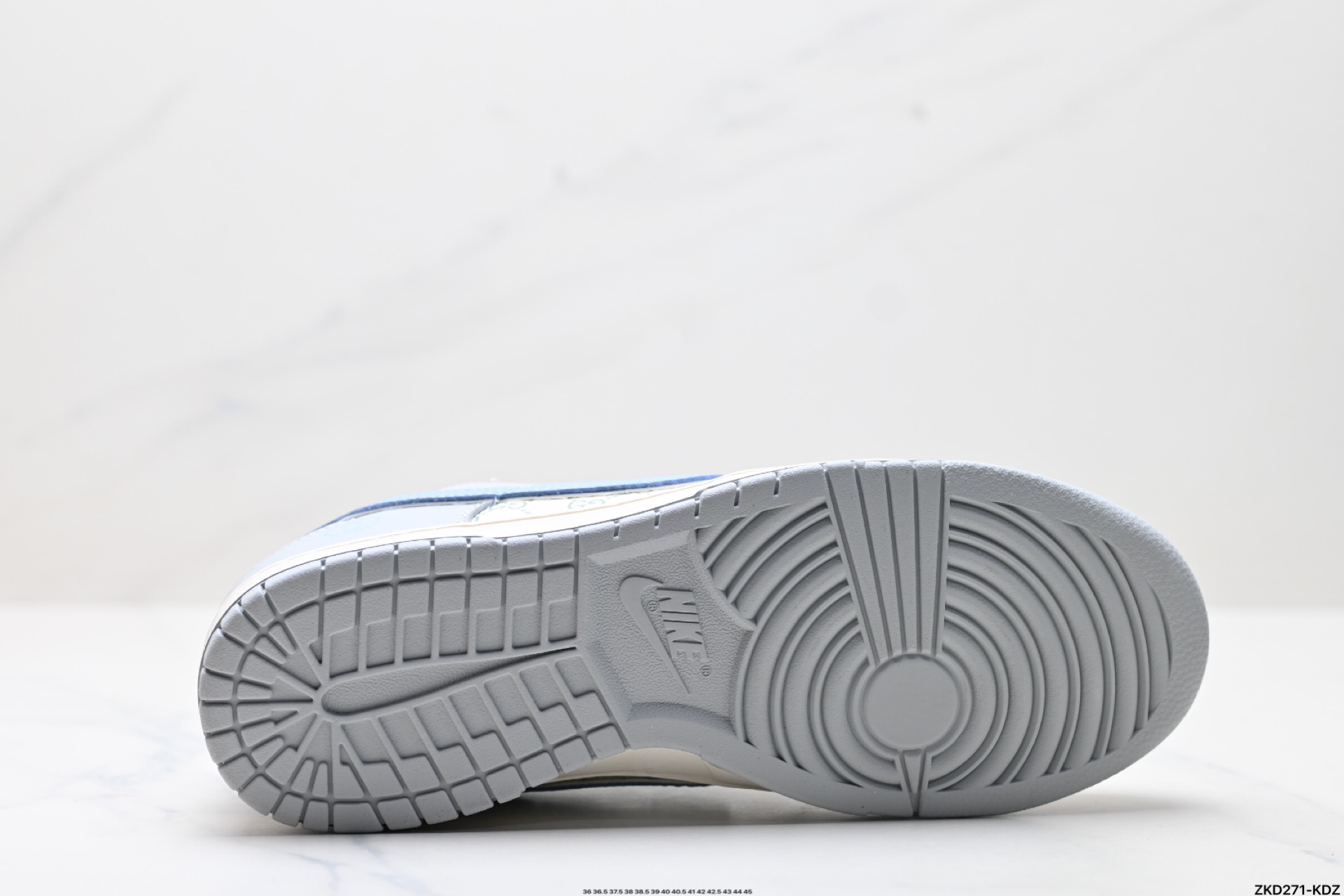 280 NK Dunk Low Retro “DIY高端定制” 低帮休闲运动板鞋   JJ2508-556