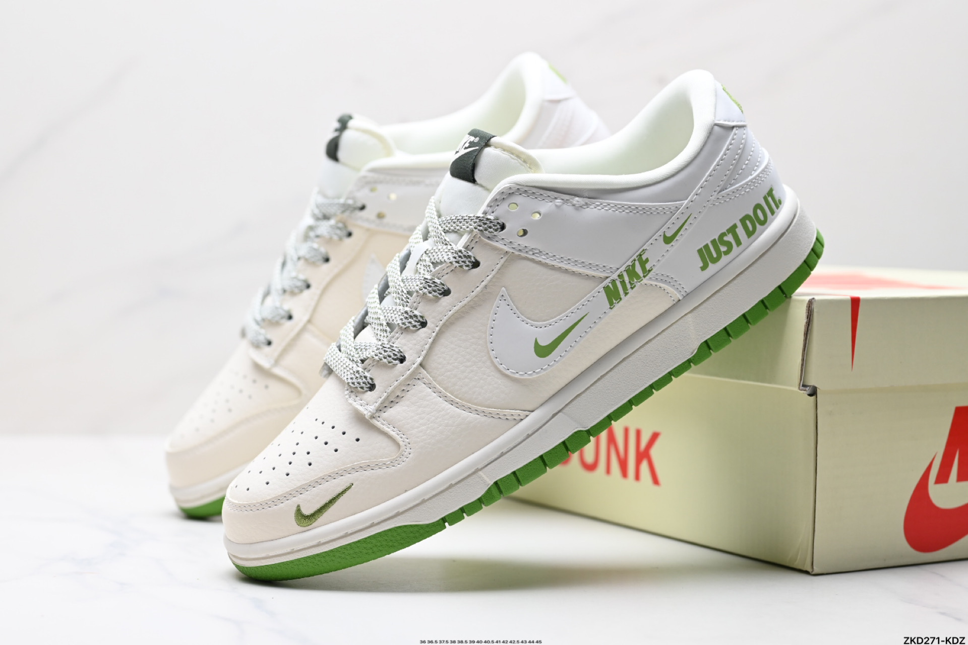 280 NK Dunk Low Retro “DIY高端定制” 低帮休闲运动板鞋  KK1333-042
