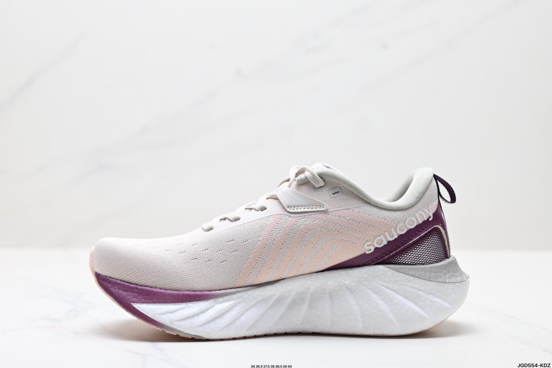 190 Saucony TRIUMPH 22 索康尼胜利 旗舰级缓震 慢跑减震透气 低帮训练跑步鞋  S10964-245