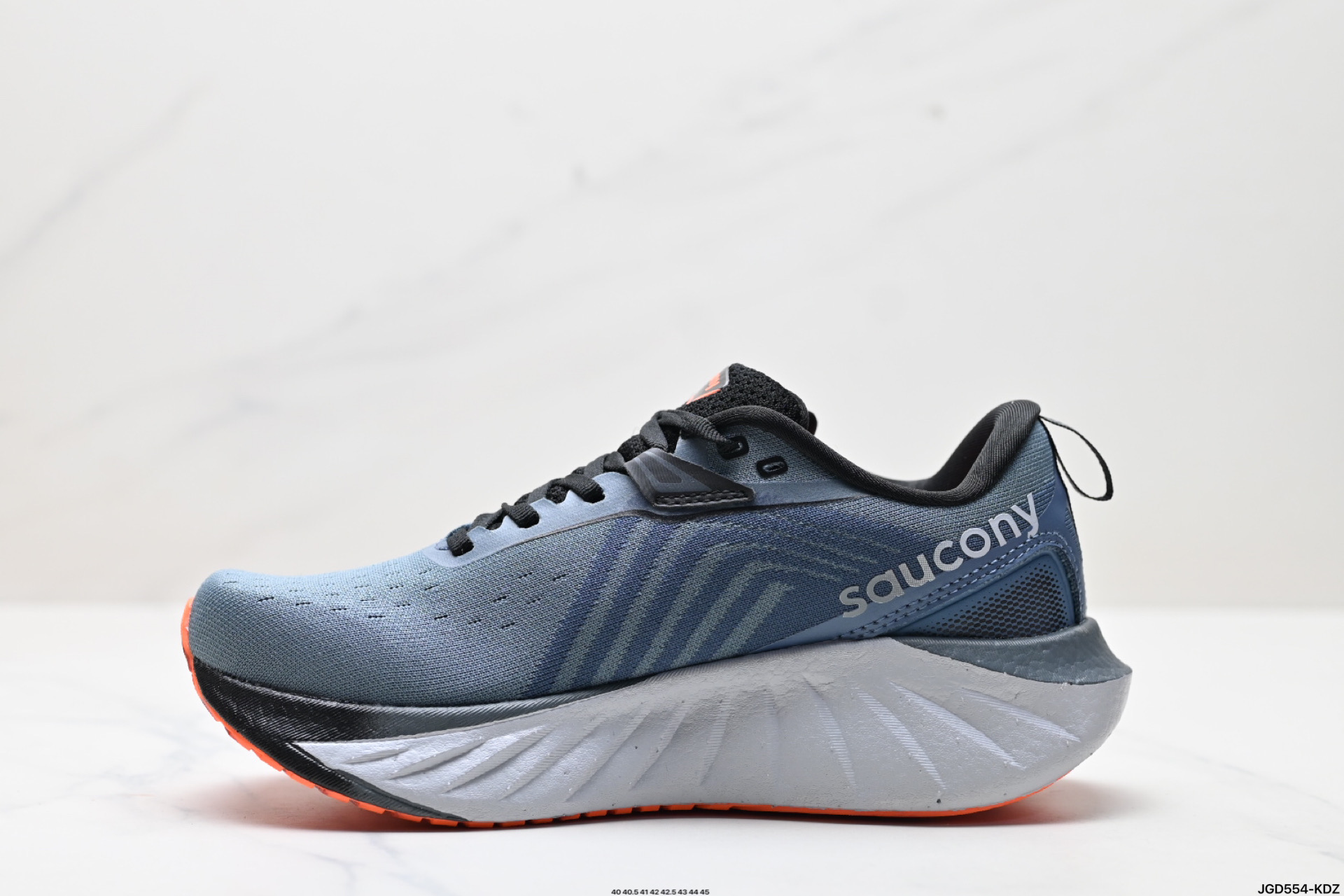 190 Saucony TRIUMPH 22 索康尼胜利 旗舰级缓震 慢跑减震透气 低帮训练跑步鞋  S20964-250