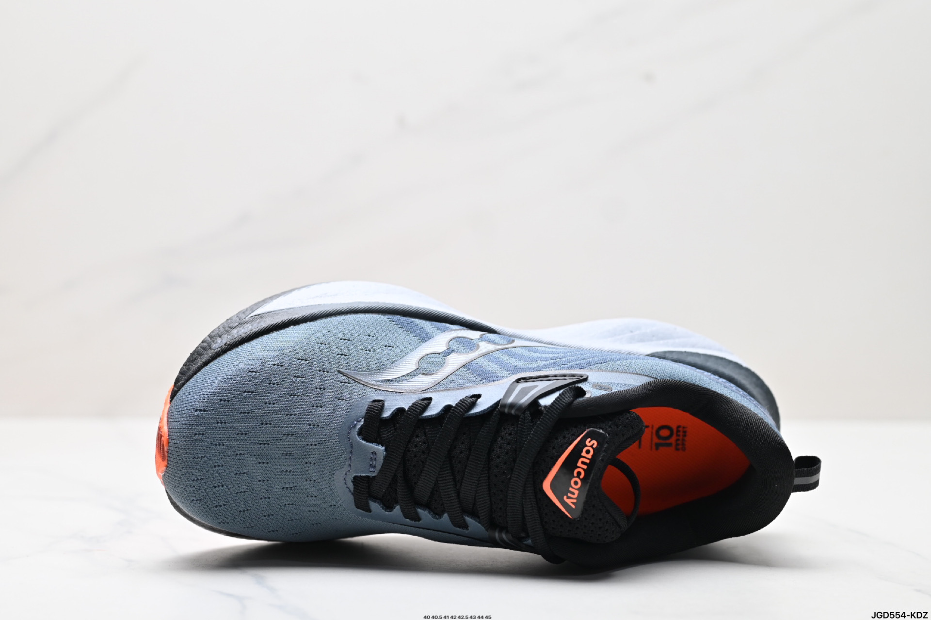 190 Saucony TRIUMPH 22 索康尼胜利 旗舰级缓震 慢跑减震透气 低帮训练跑步鞋  S20964-250