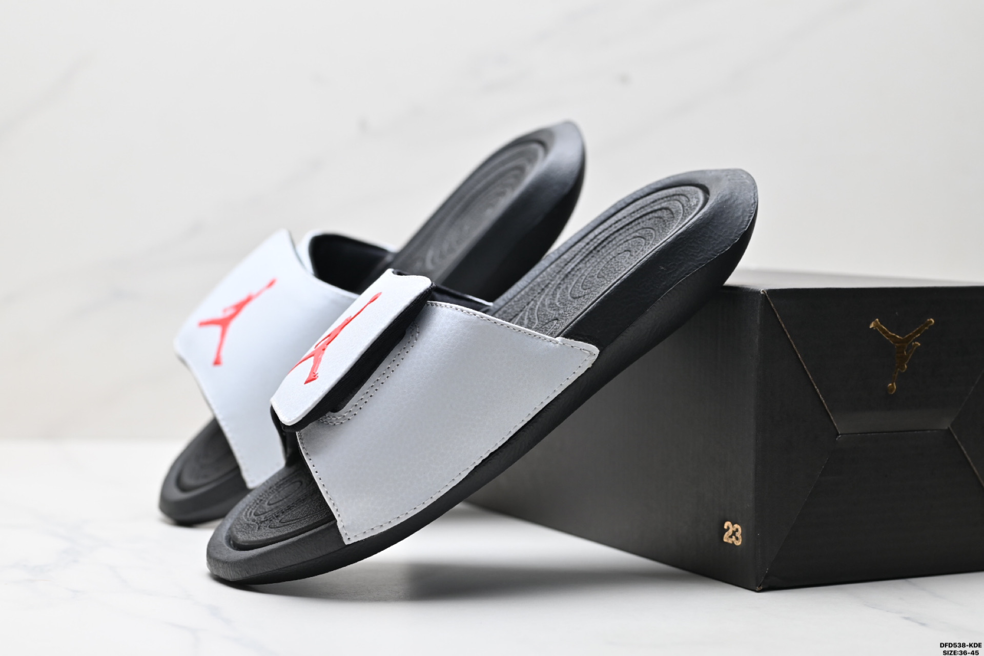 70  NIKE AIR JORDAN HYDRO XIII RETRO BG 耐克 魔术贴运动拖鞋