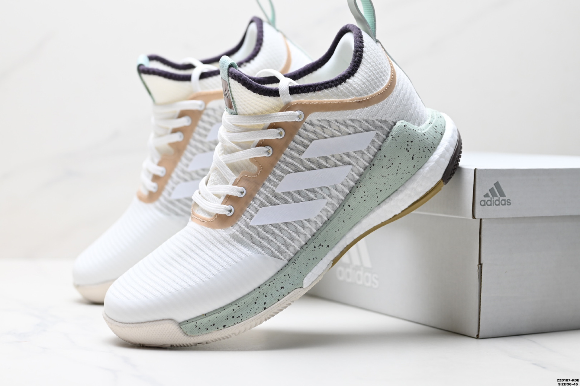 260 Adidas Crazyflight Mid 减震防滑 中帮 阿迪达斯 训练鞋  HP3377