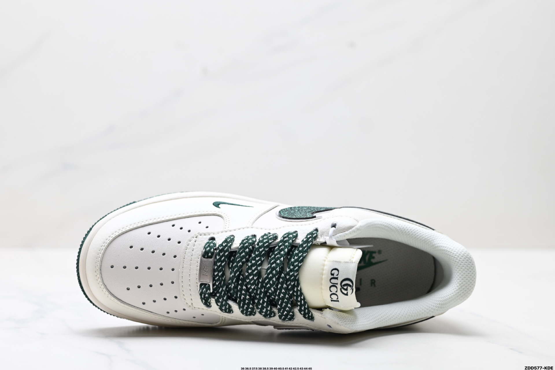 240 NIKE AIR FORCE 1‘07 LV8  QY6818-608