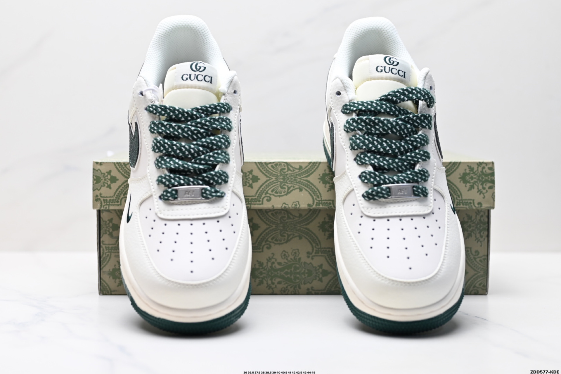 240 NIKE AIR FORCE 1‘07 LV8  QY6818-608