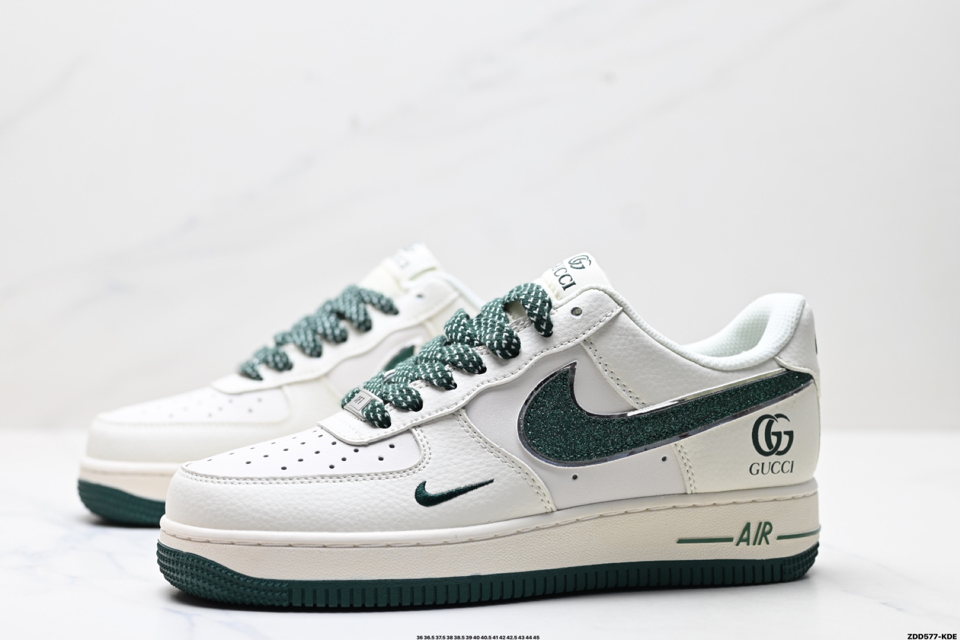 240 NIKE AIR FORCE 1‘07 LV8  QY6818-608