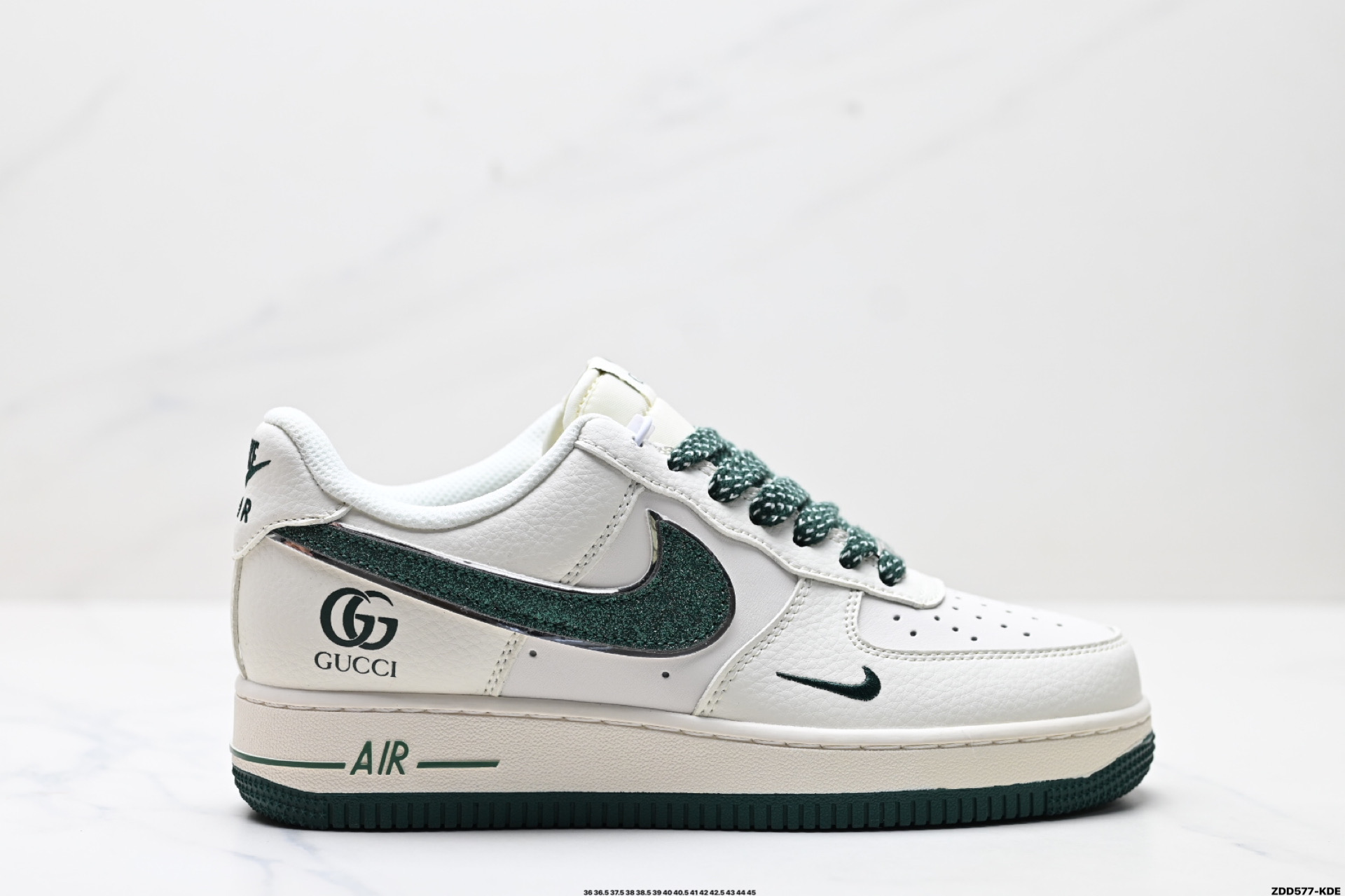 240 NIKE AIR FORCE 1‘07 LV8  QY6818-608