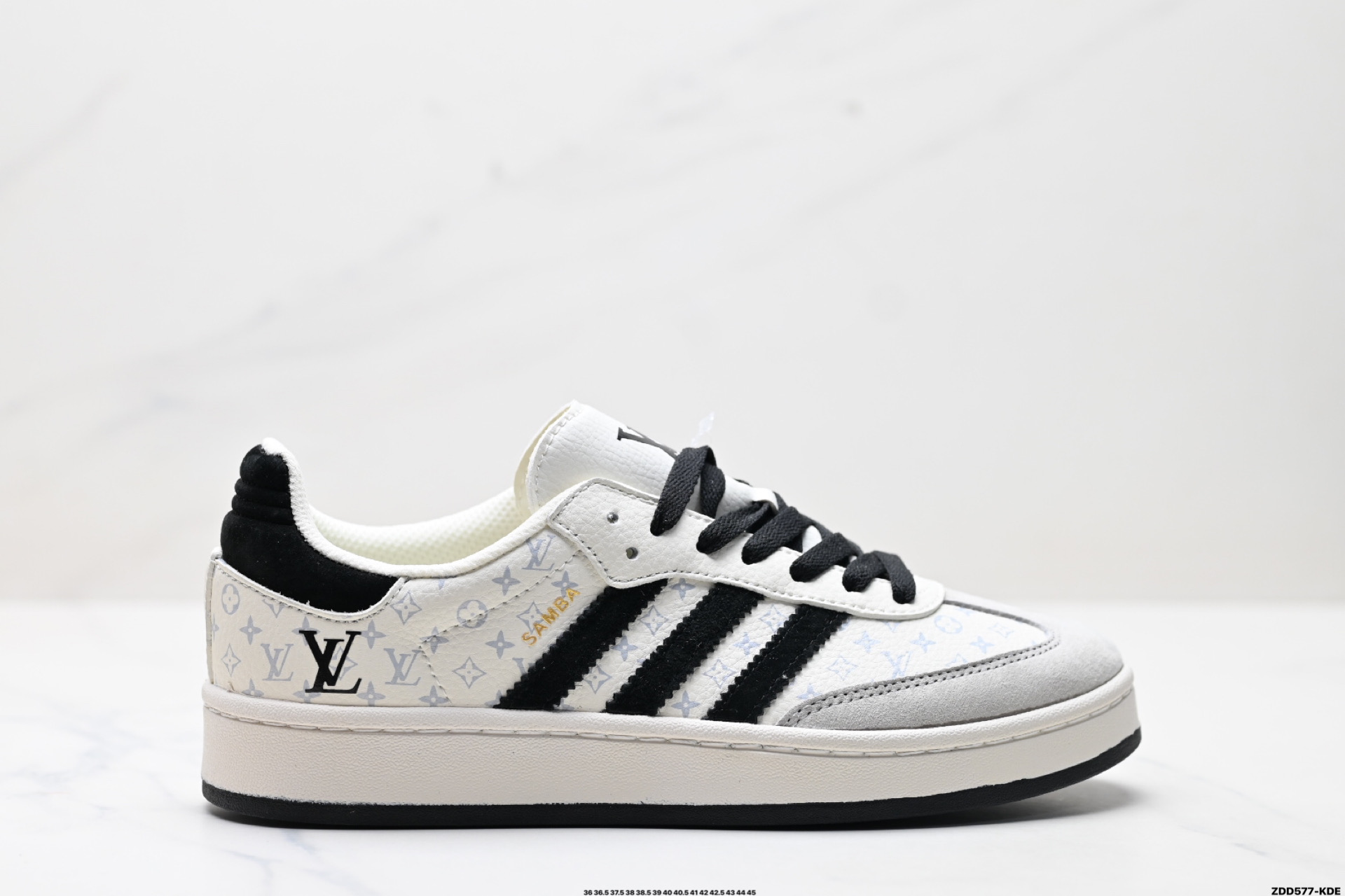 240 Adidas Originals Samba OG 桑巴舞系列 阿迪达斯 三叶草绅士德训足球风百搭低帮休闲运动板鞋  LJ9901