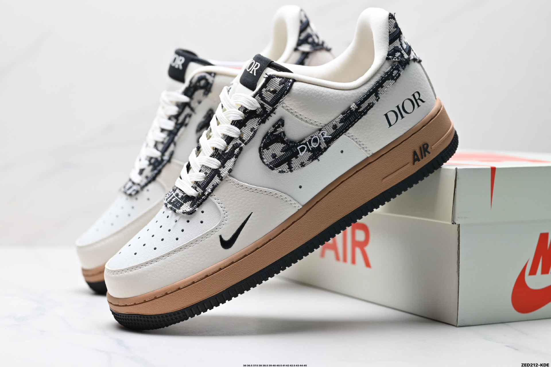 270 NIKE AIR FORCE 1‘07 LV8    KK1988-048