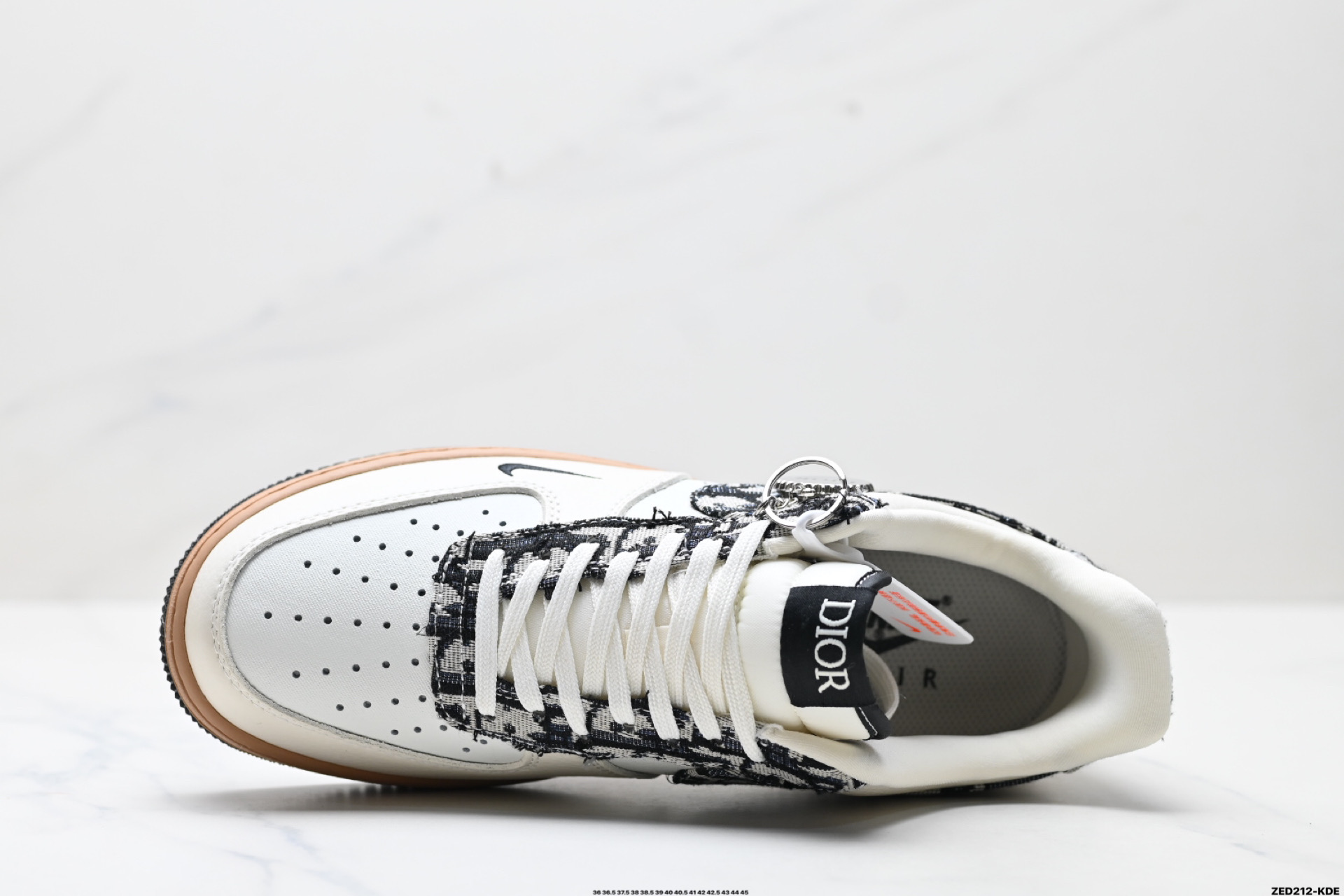 270 NIKE AIR FORCE 1‘07 LV8    KK1988-048