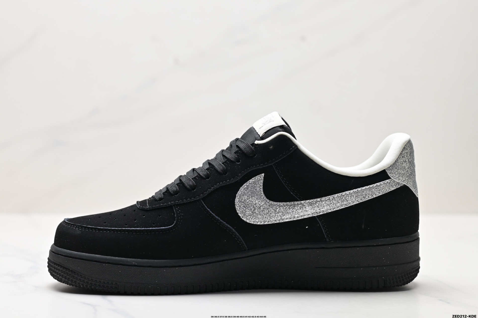 270 NIKE AIR FORCE 1‘07 LV8 DF0188-043