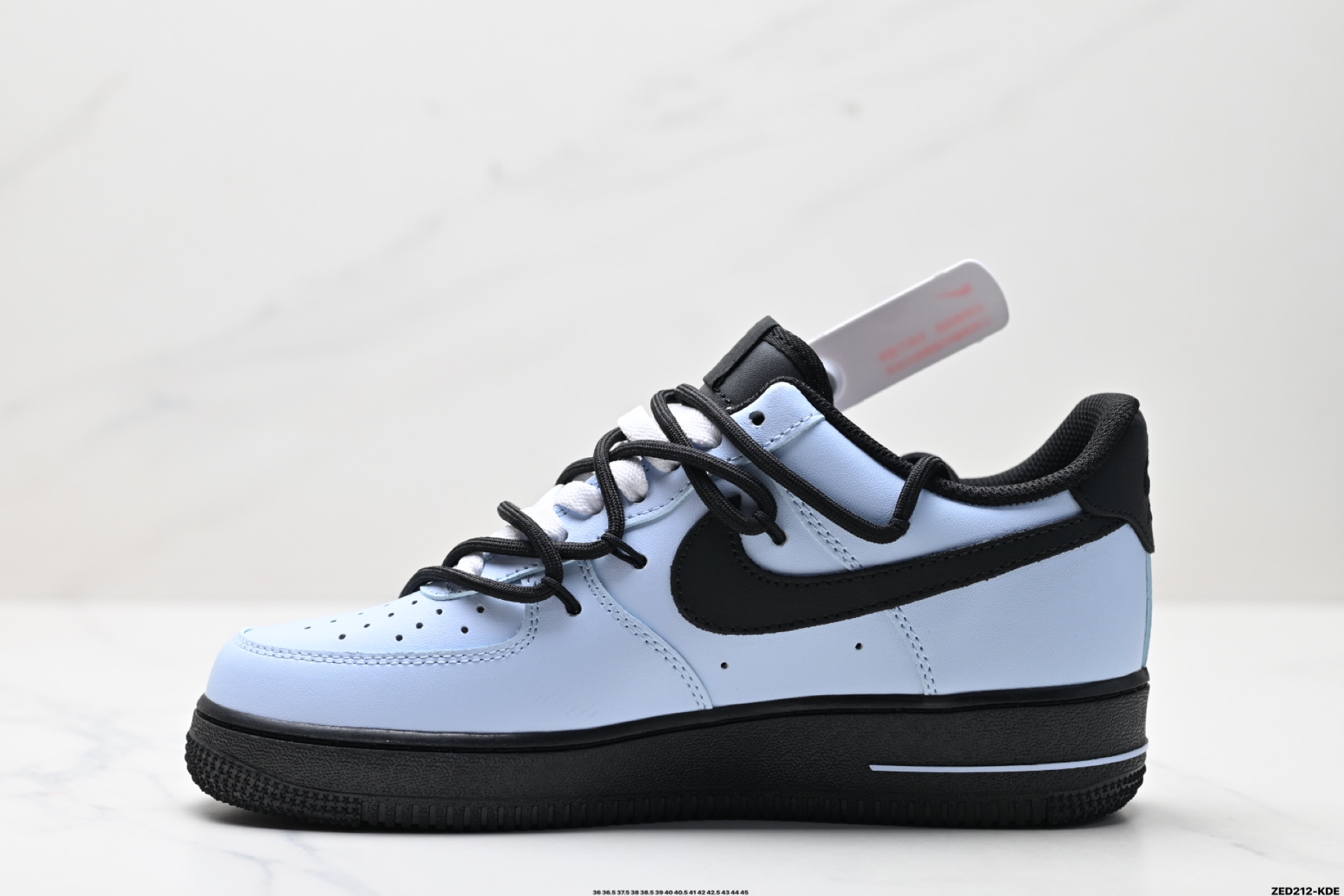270 NIKE AIR FORCE 1‘07 LV8    ZH0316-067