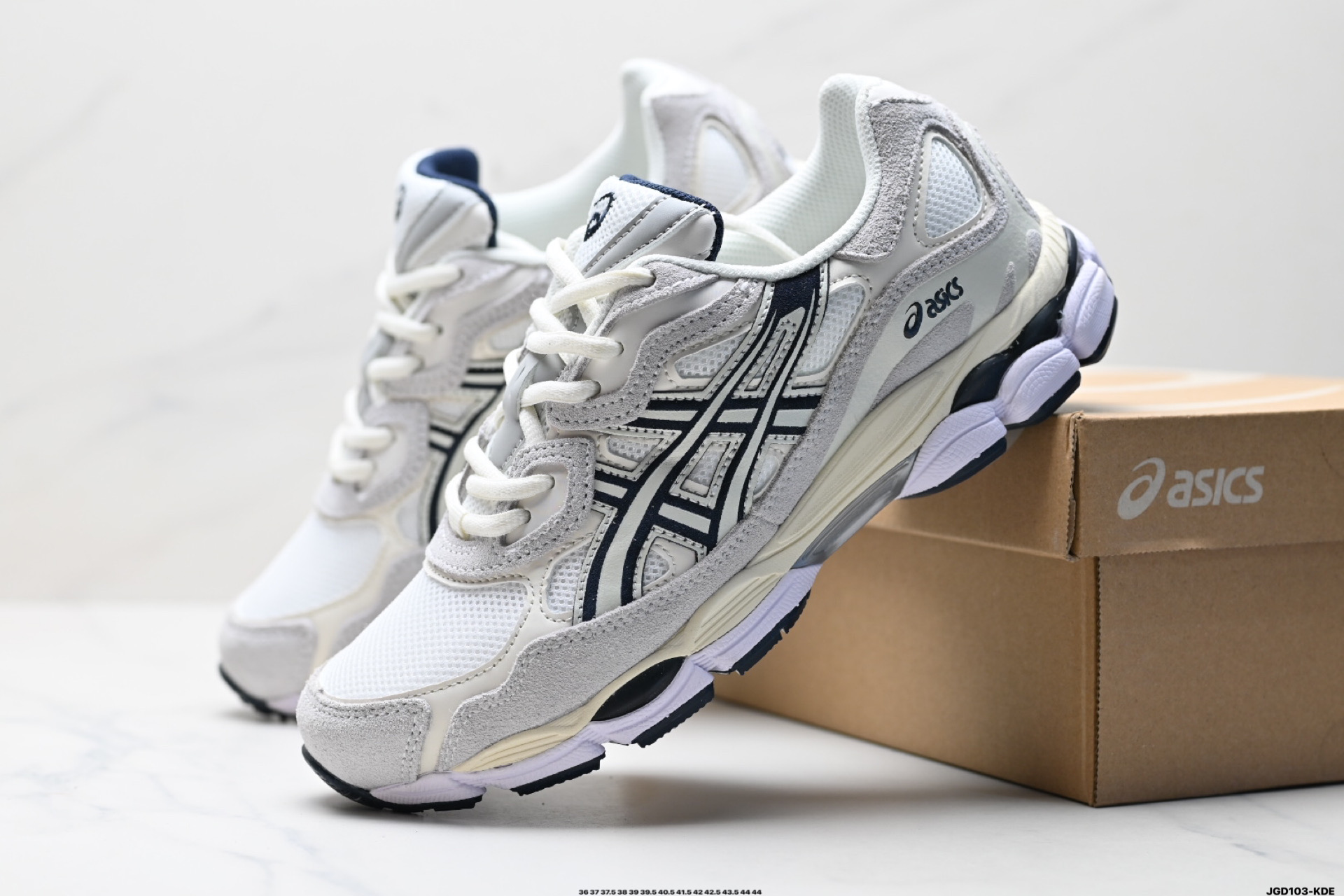 190 ASICS/亚瑟士GEL-NYC 2055透气网眼鞋面配合部分合成革材质  1203A788-101