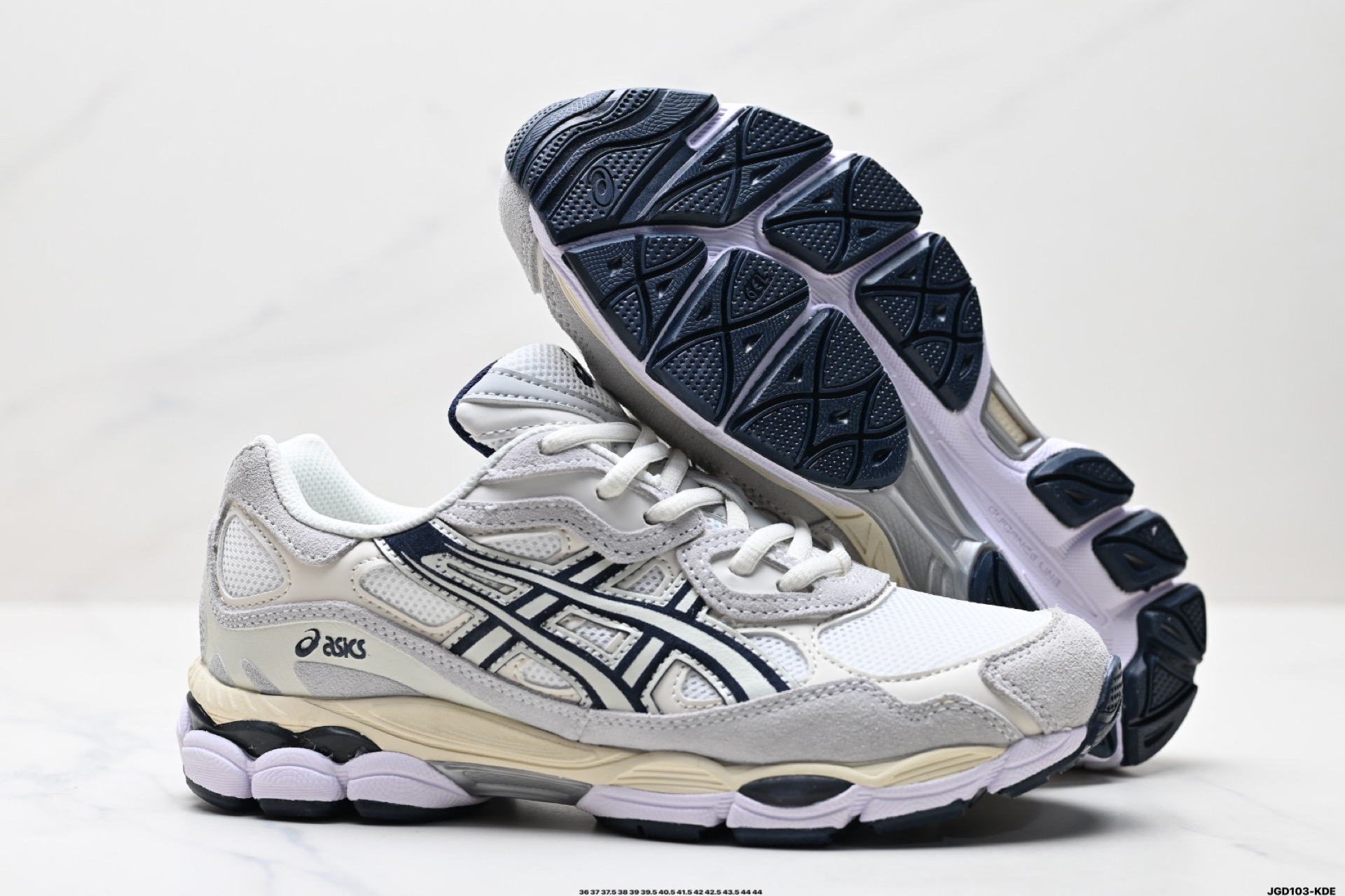 190 ASICS/亚瑟士GEL-NYC 2055透气网眼鞋面配合部分合成革材质  1203A788-101