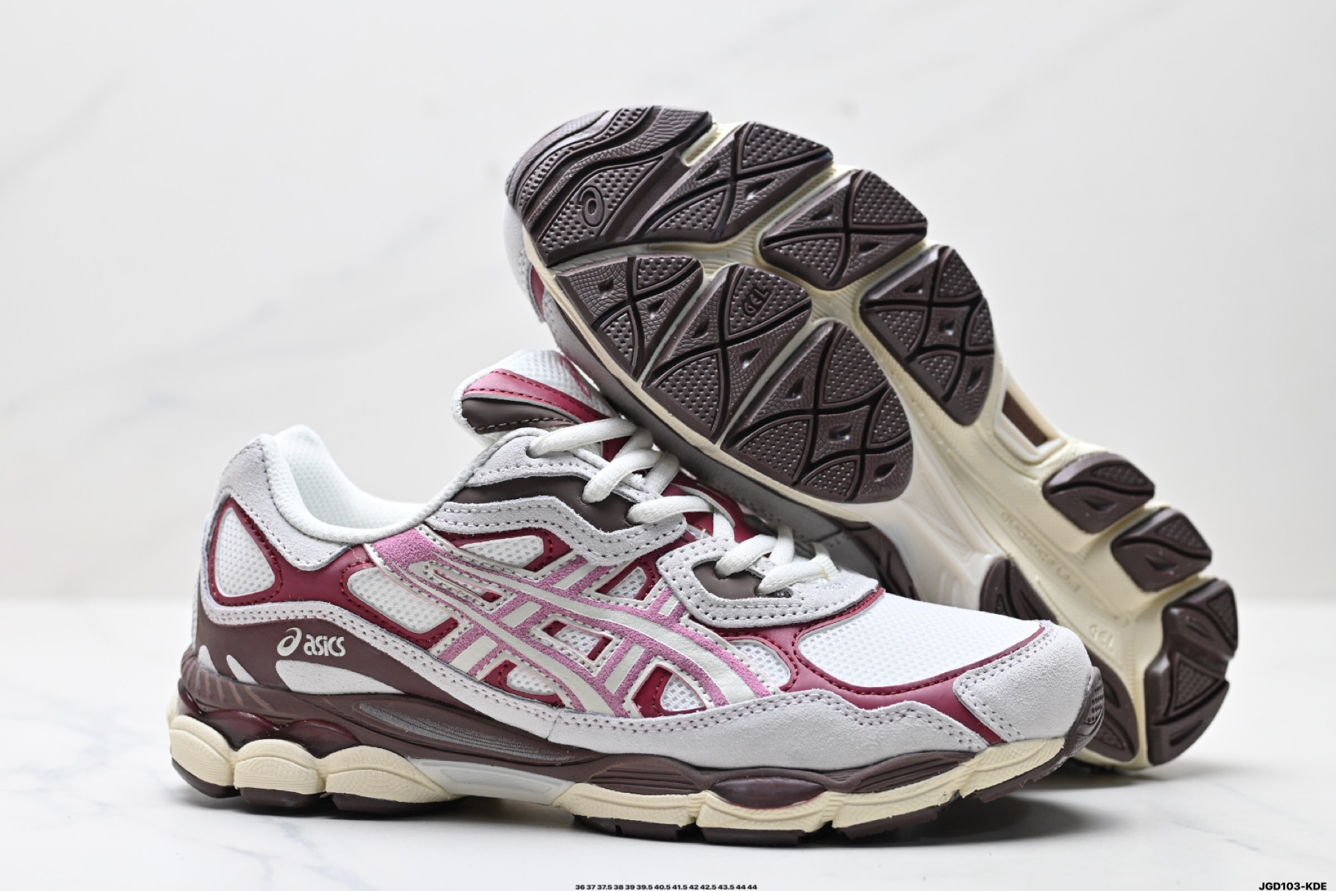 190 ASICS/亚瑟士GEL-NYC 2055透气网眼鞋面配合部分合成革材质  1203A788-101