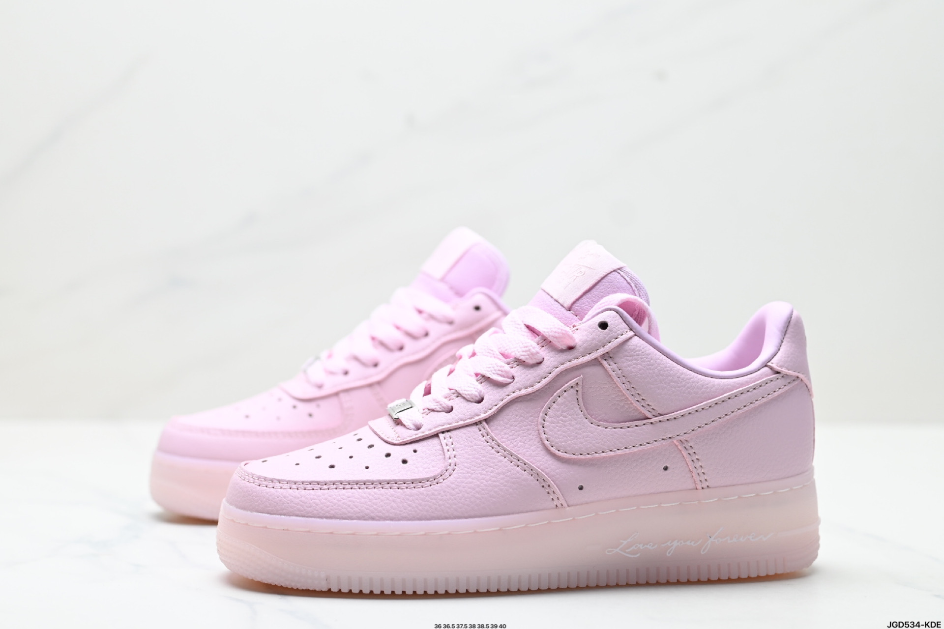 190 NIKE AIR FORCE 1‘07   CZ8065-600