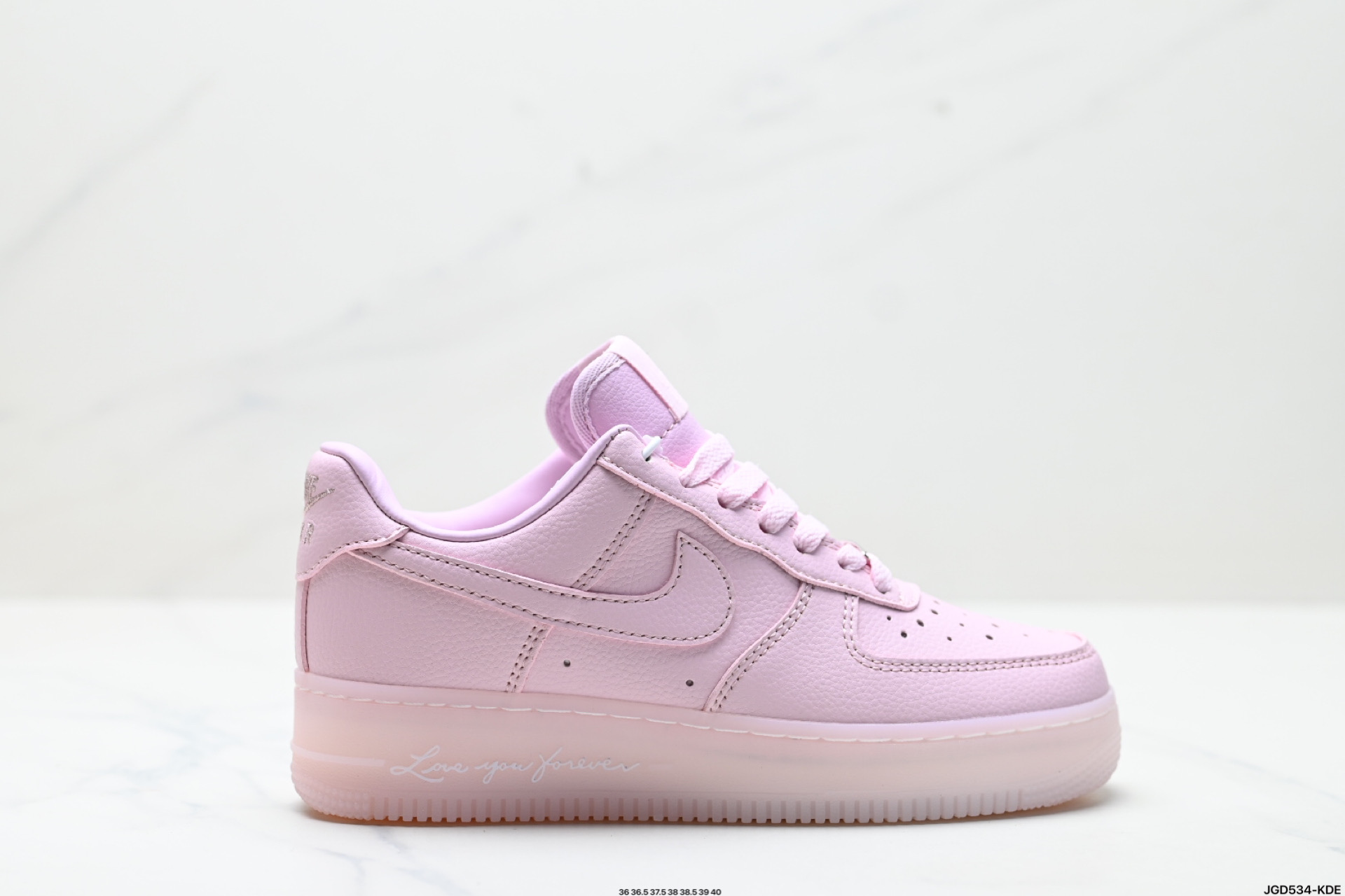 190 NIKE AIR FORCE 1‘07   CZ8065-600