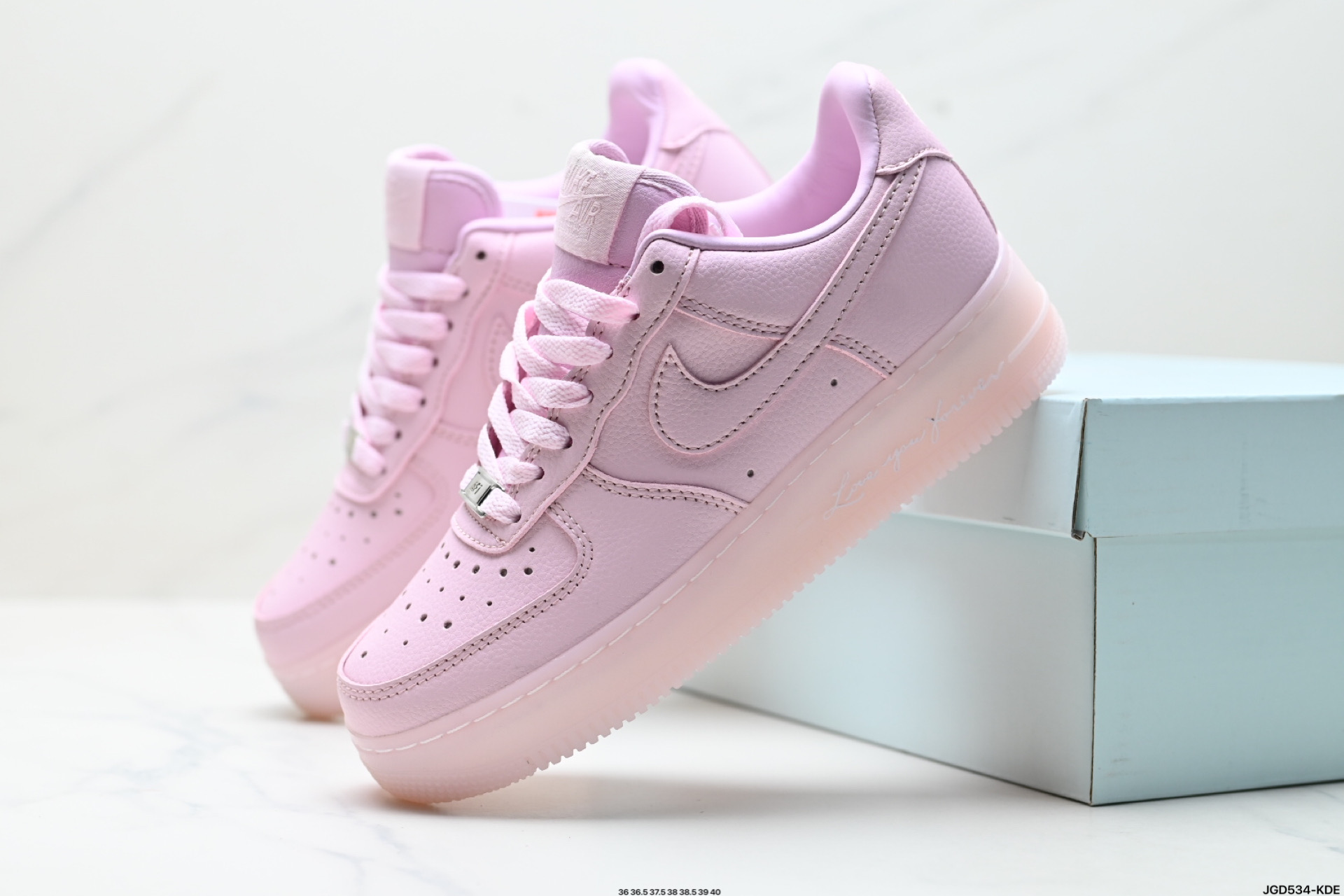190 NIKE AIR FORCE 1‘07   CZ8065-600