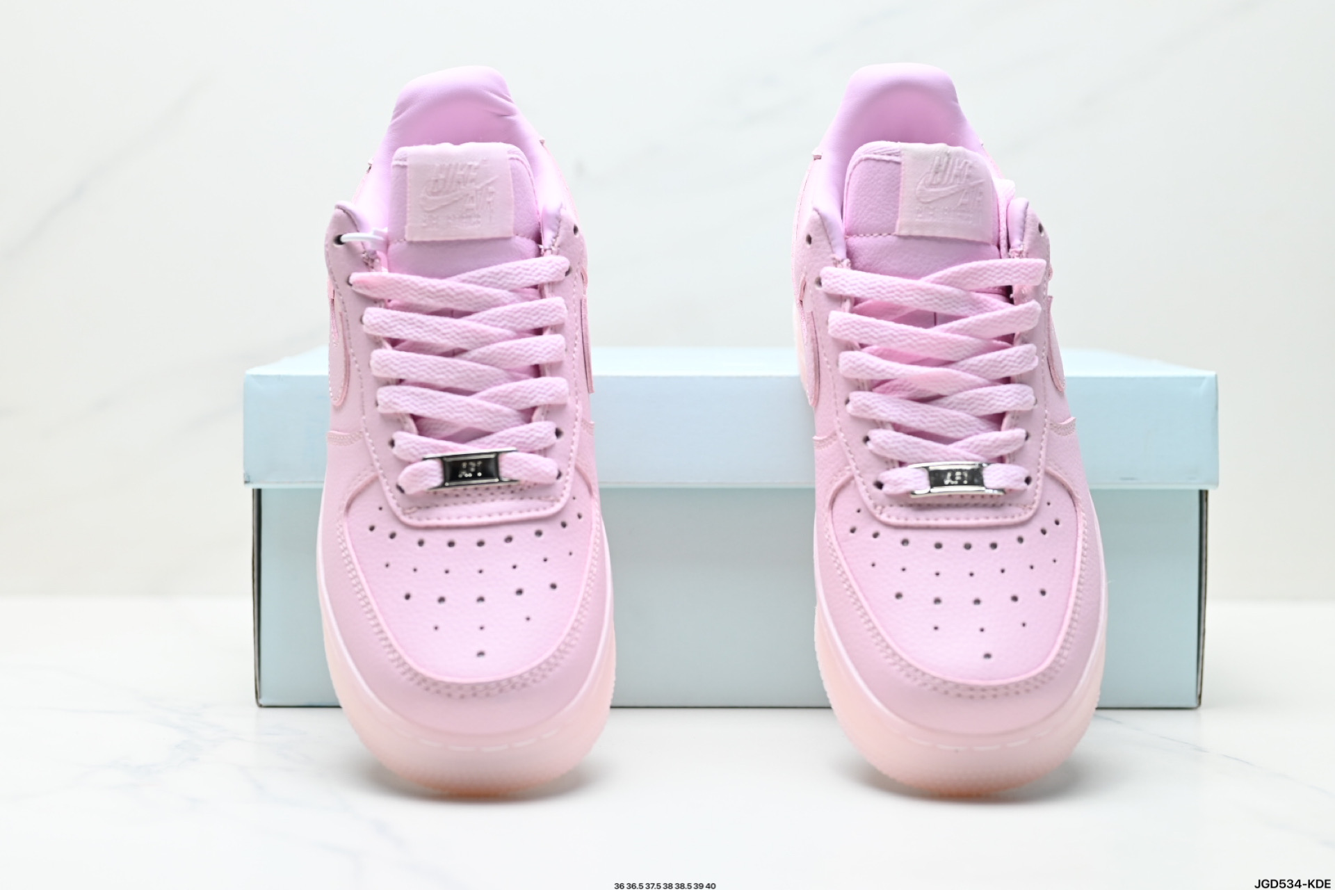190 NIKE AIR FORCE 1‘07   CZ8065-600