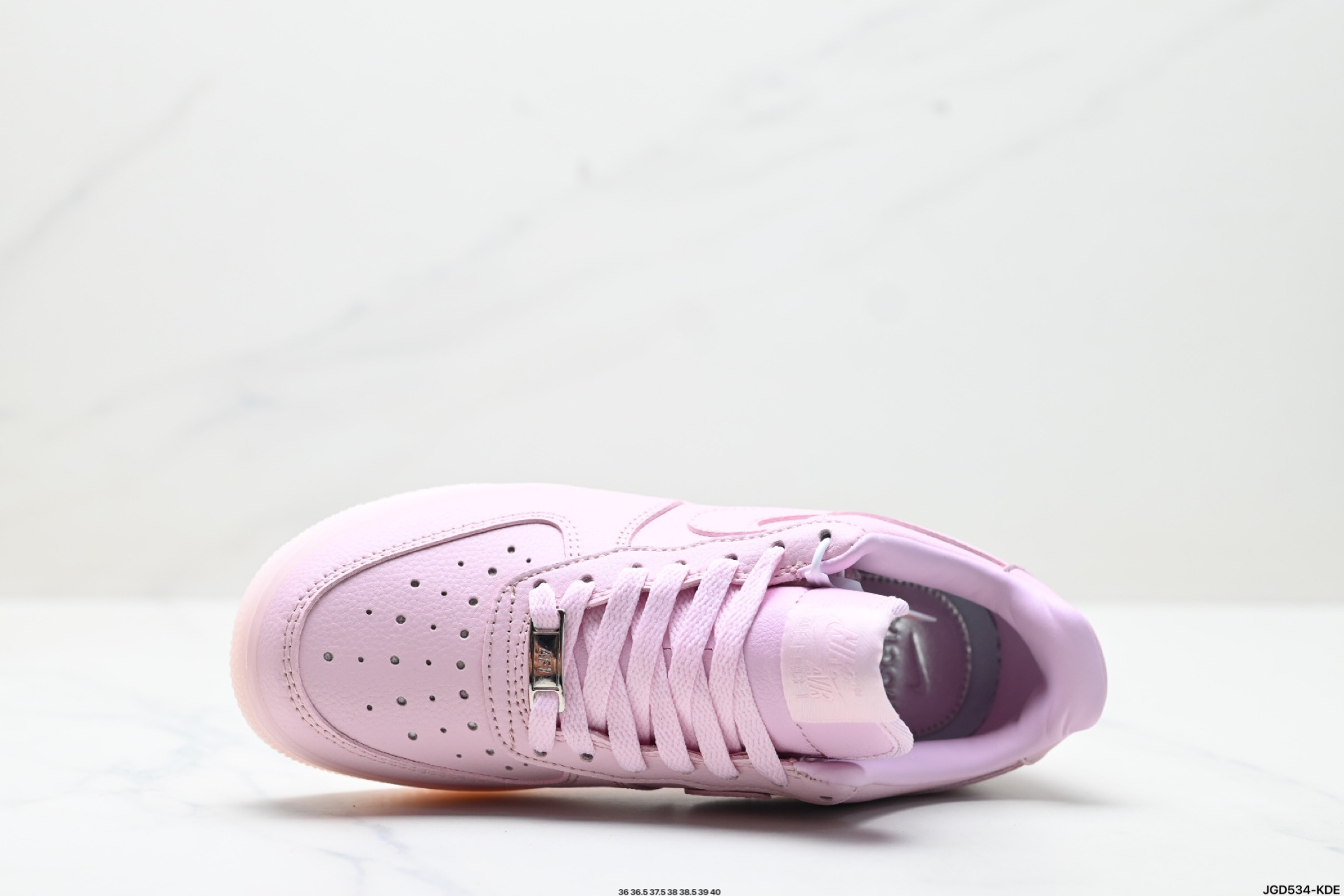 190 NIKE AIR FORCE 1‘07   CZ8065-600