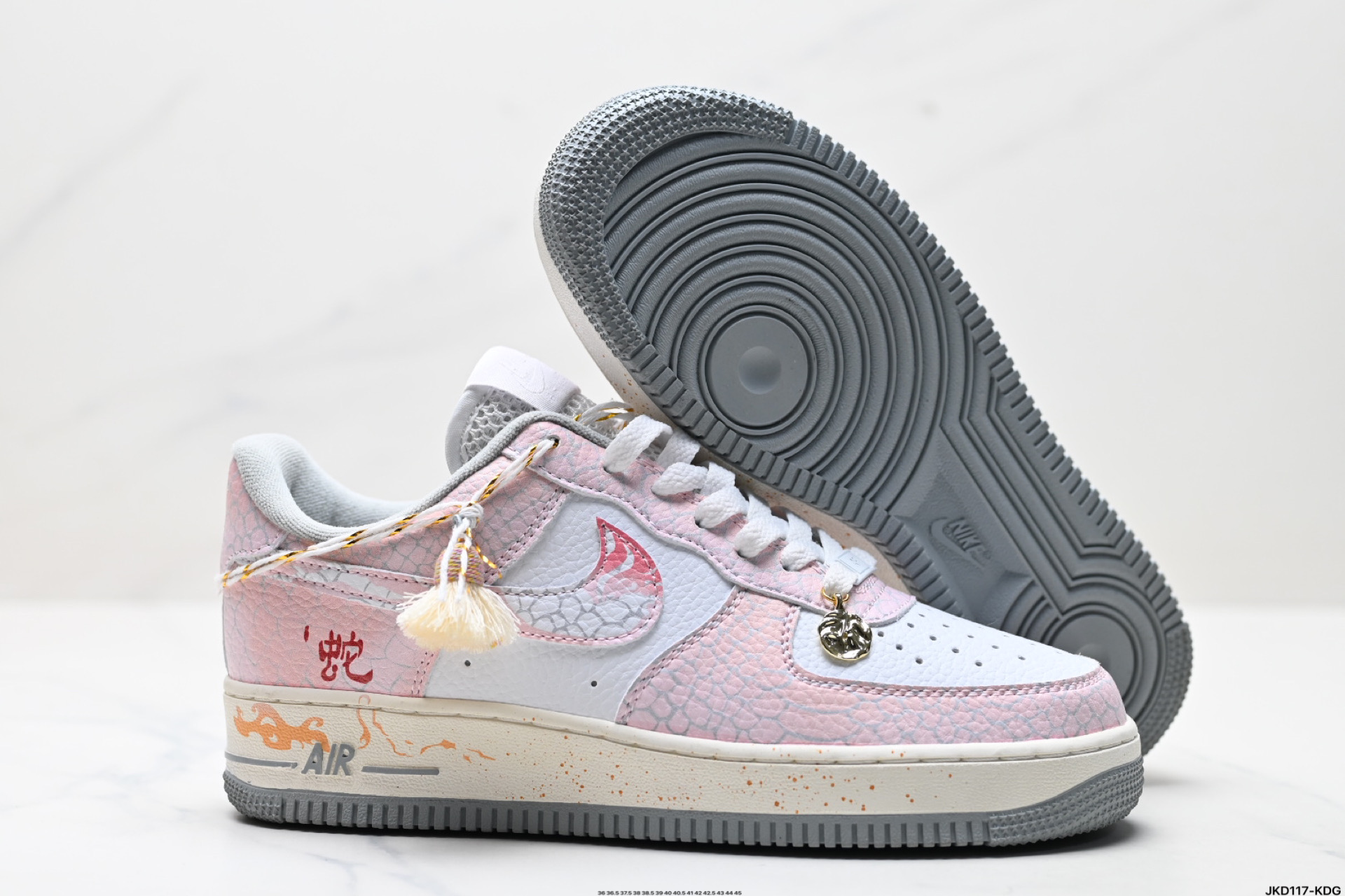 170 耐克Nike Air Force 1“07空军一号低帮百搭休闲运动板鞋 DX2678-100